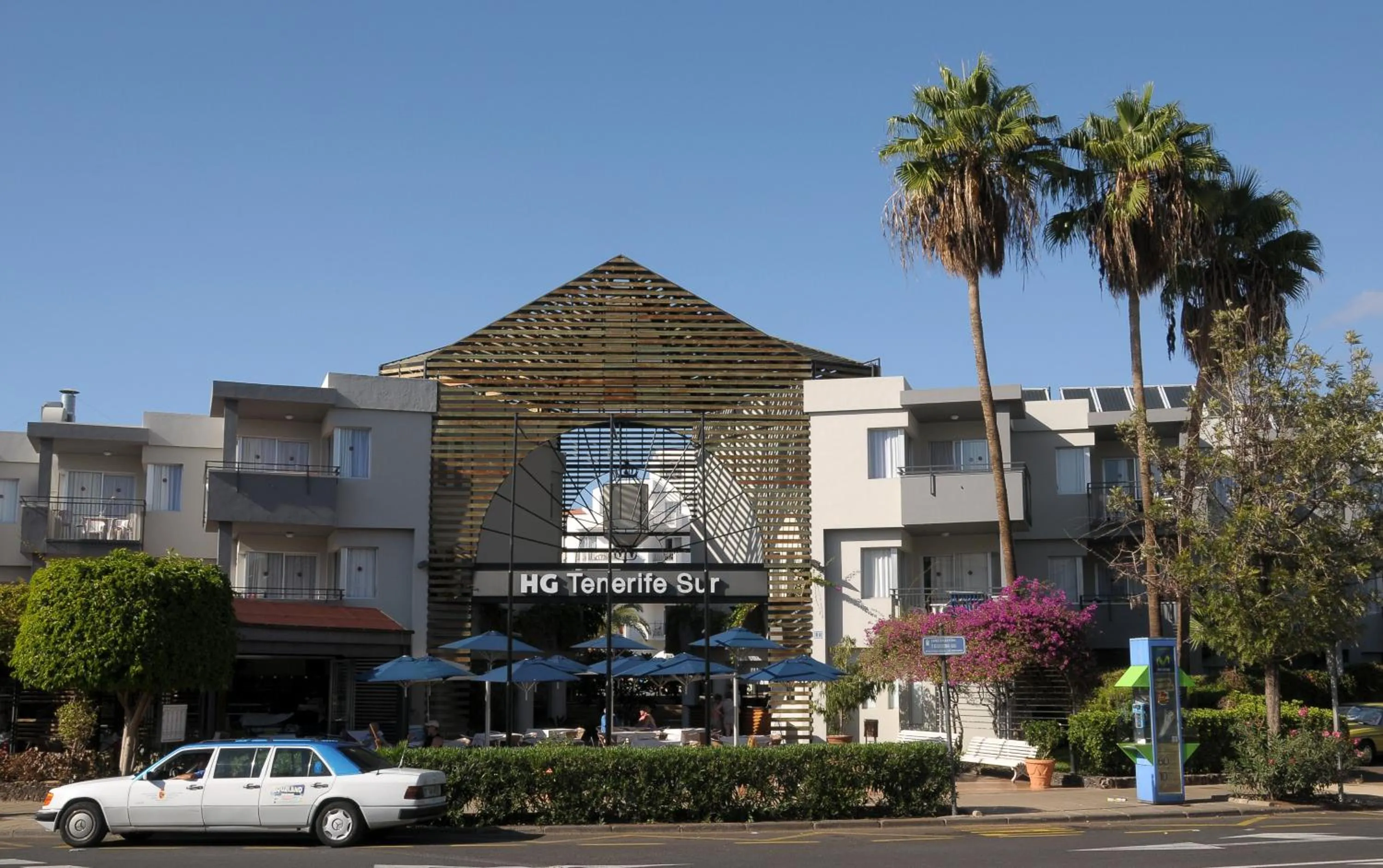 Facade/entrance in HG Tenerife Sur