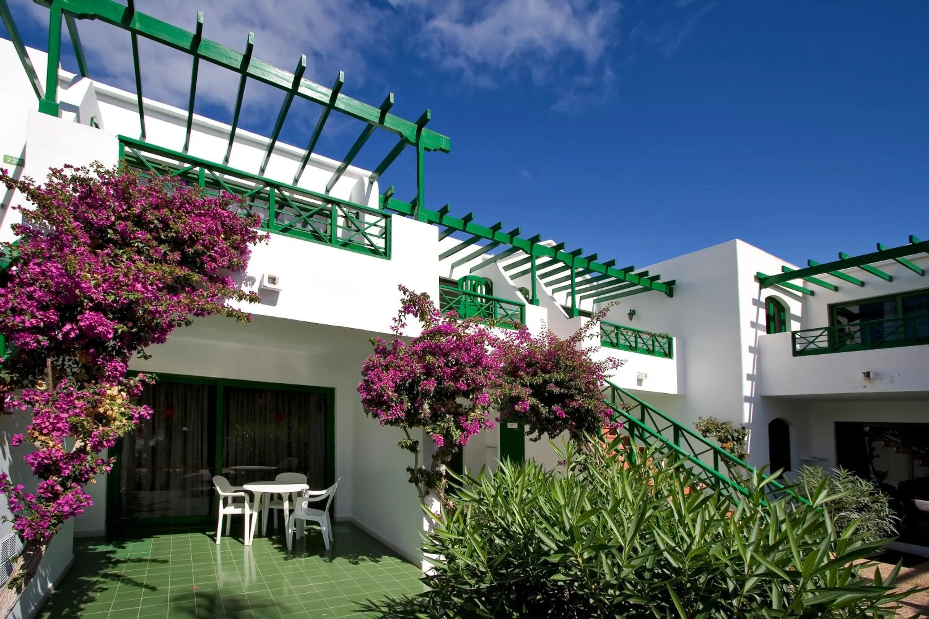 Facade/entrance in HG Lomo Blanco