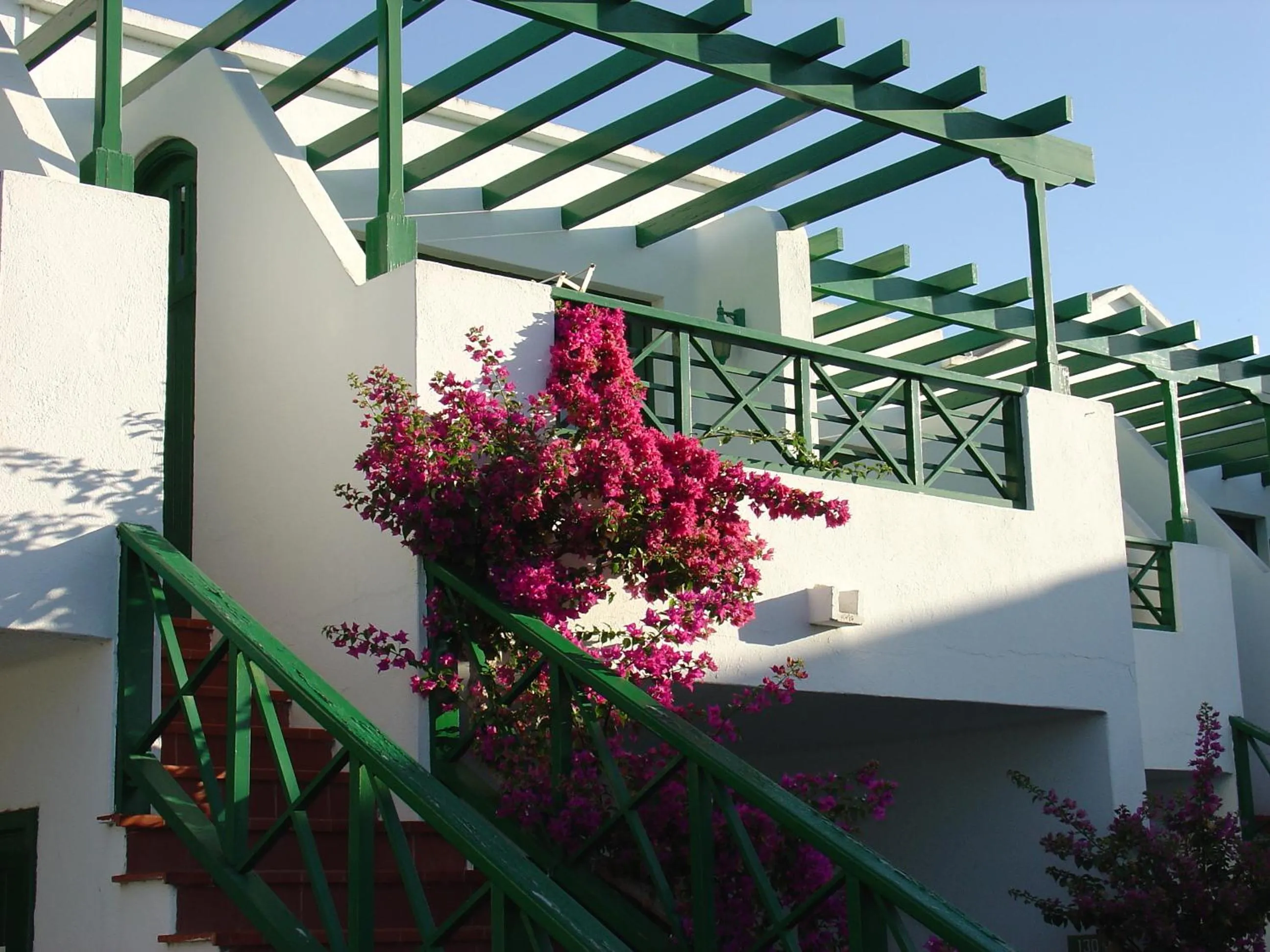 Facade/entrance in HG Lomo Blanco