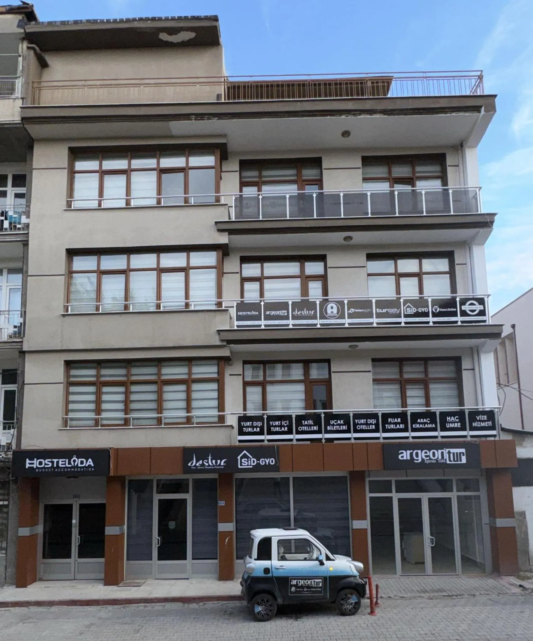 Property building in Hostelida Konya