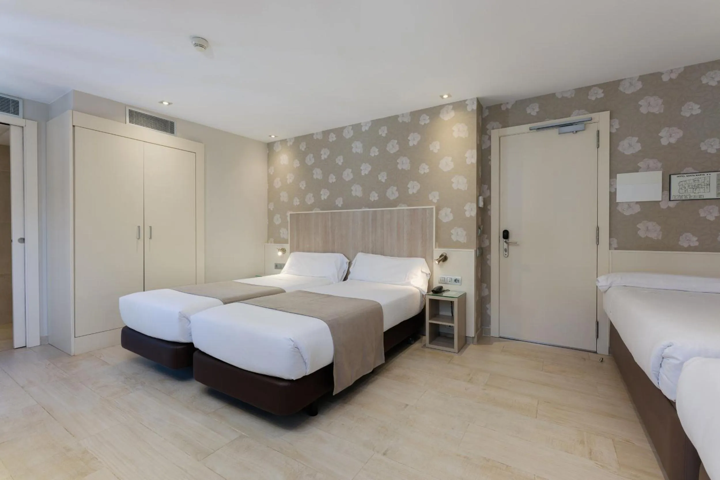 Bedroom, Bed in Hotel Santa Marta