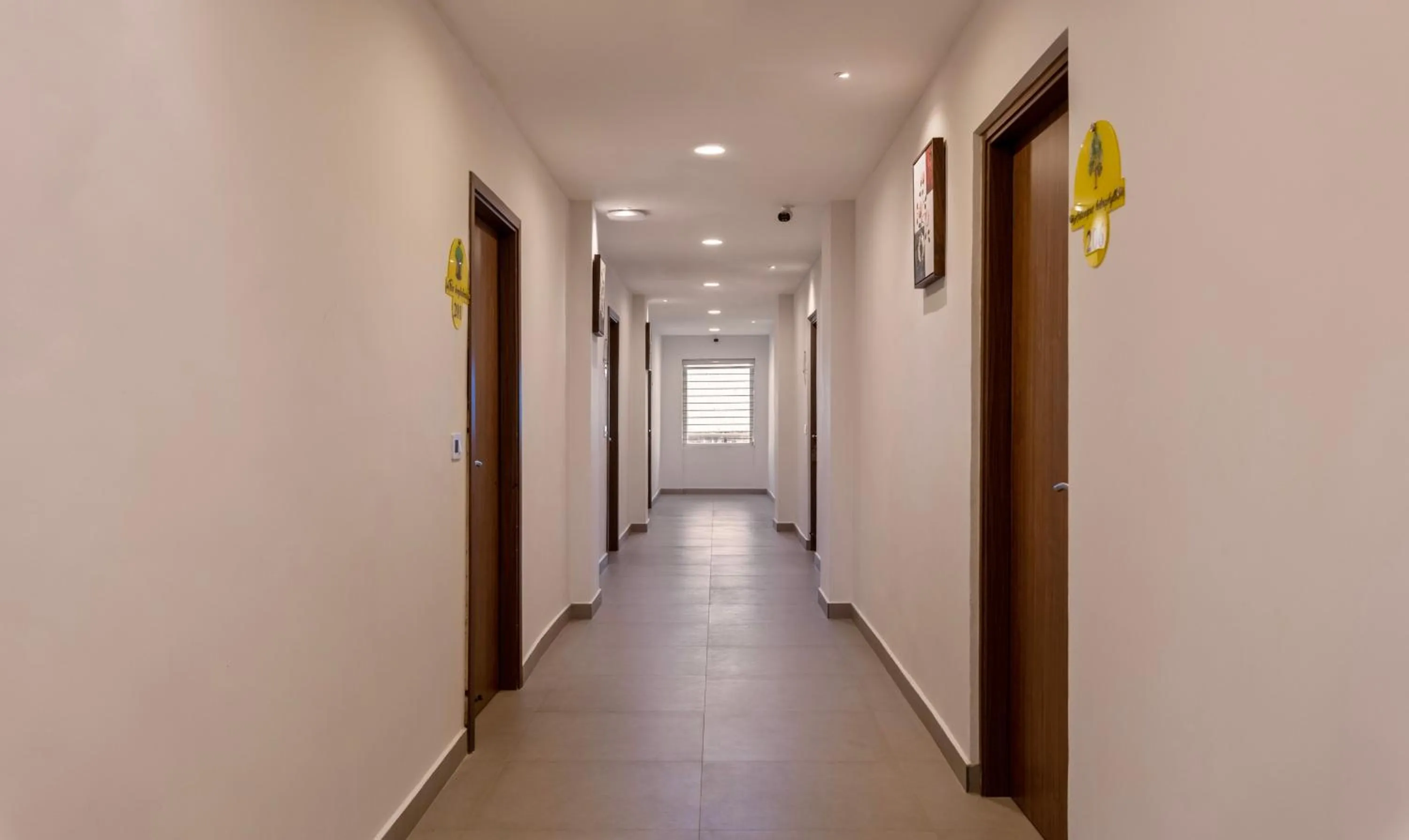 Lobby or reception in Treebo vSaffron Regency, Punnamada Lake