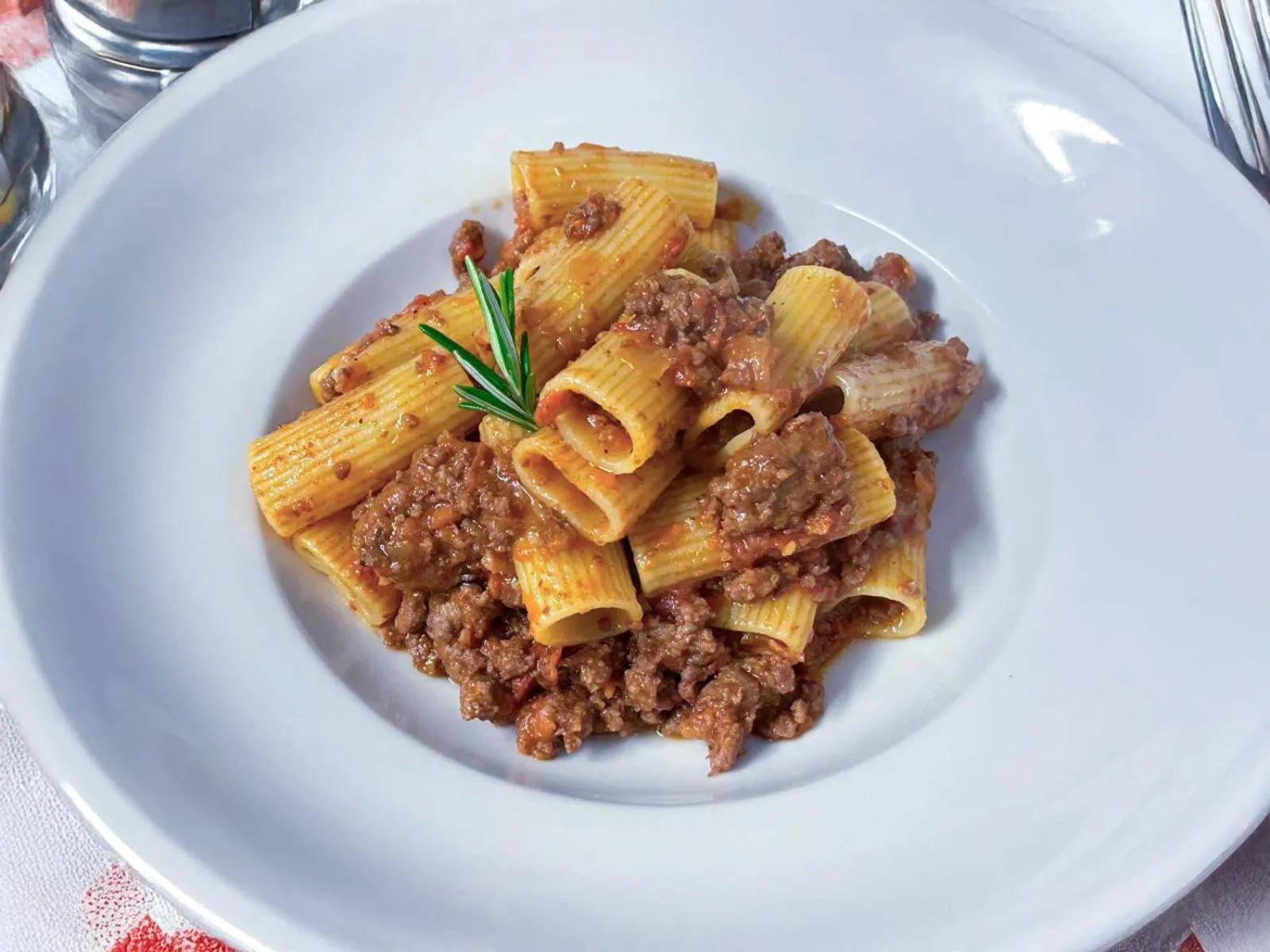 Restaurant/places to eat in Hotel Rialto