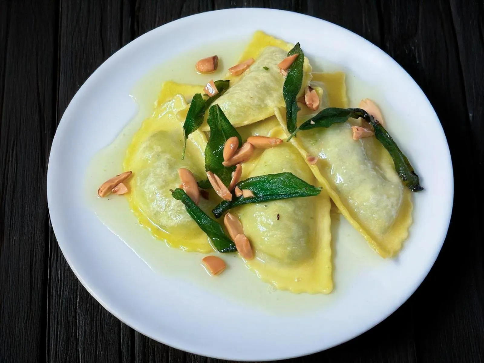 Restaurant/places to eat in Hotel Rialto