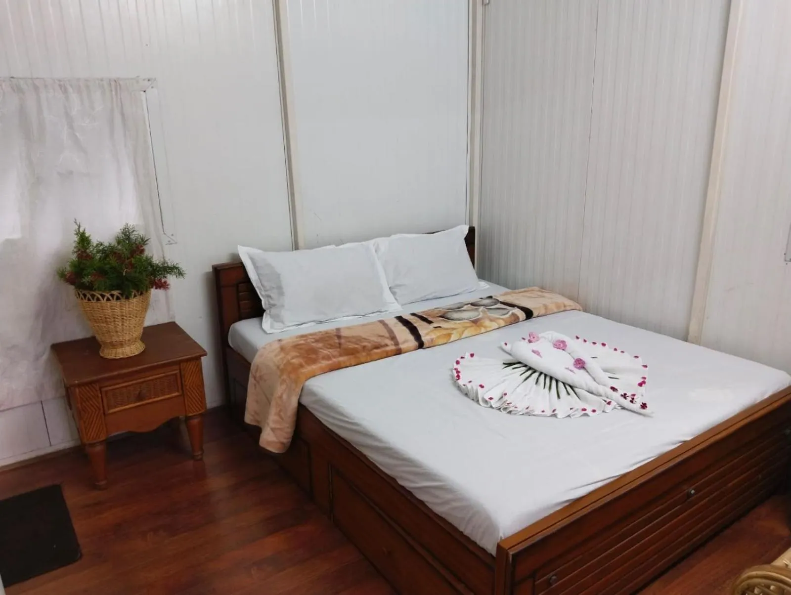 Bed in 4REST INN PRIVATE LIMITED