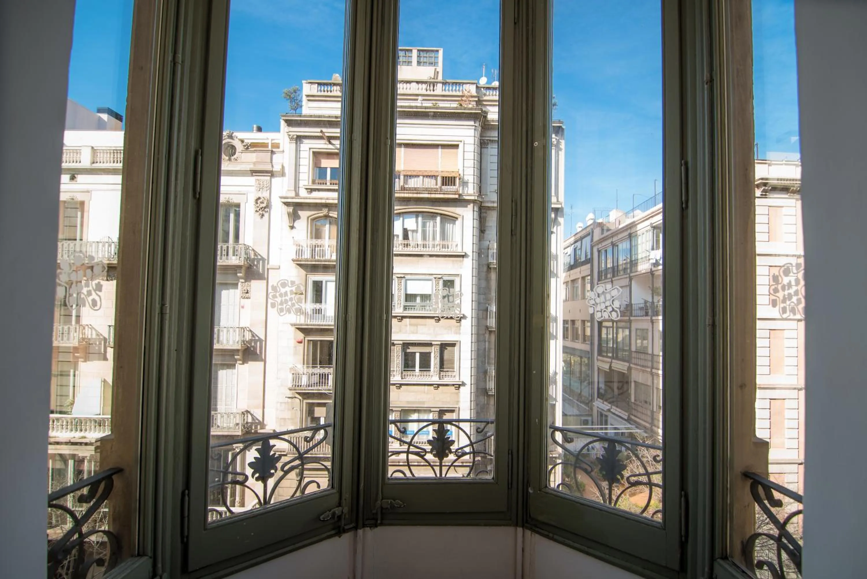 City view in Petit Palace Museum