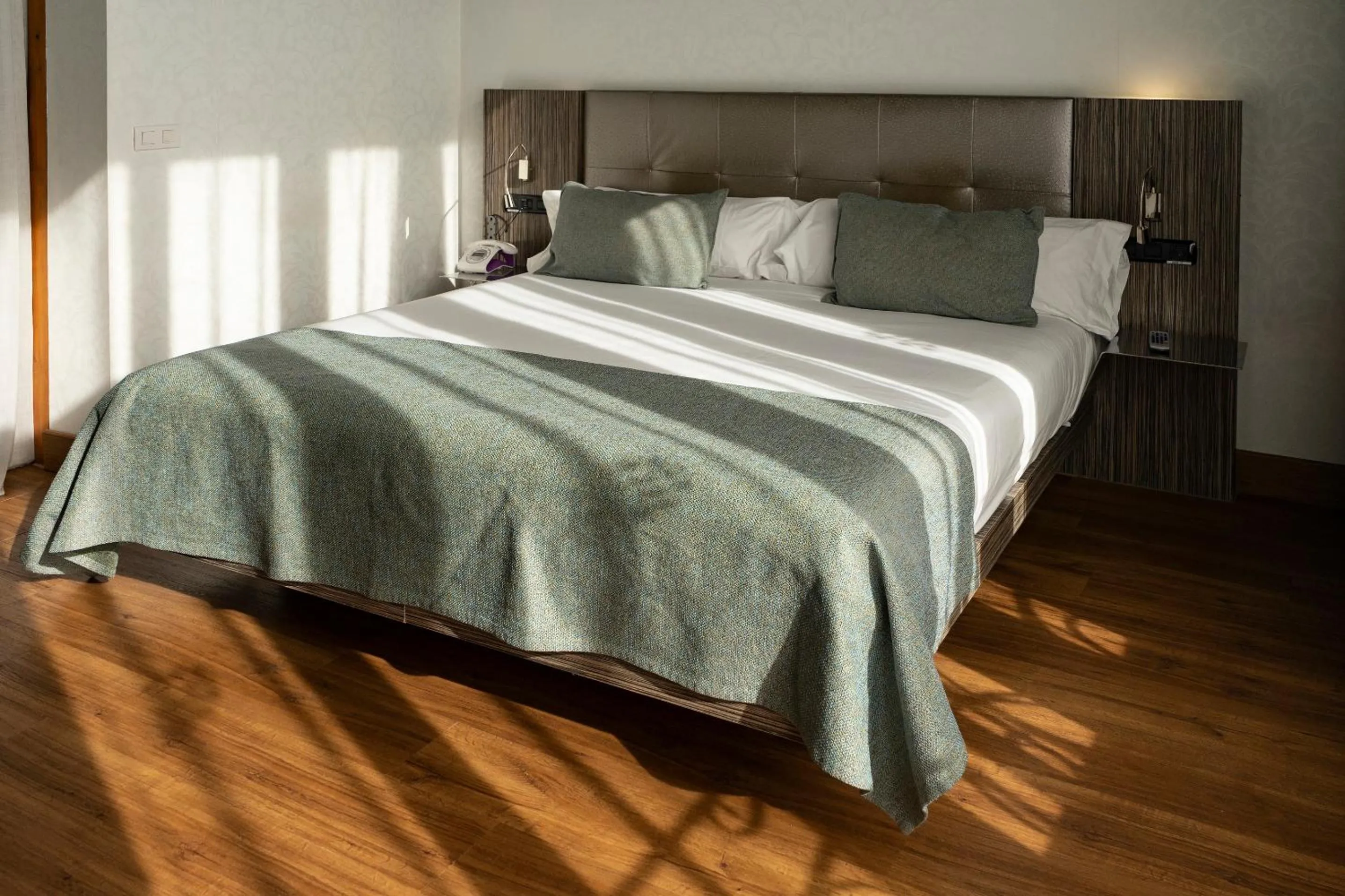 Bed in Petit Palace Museum