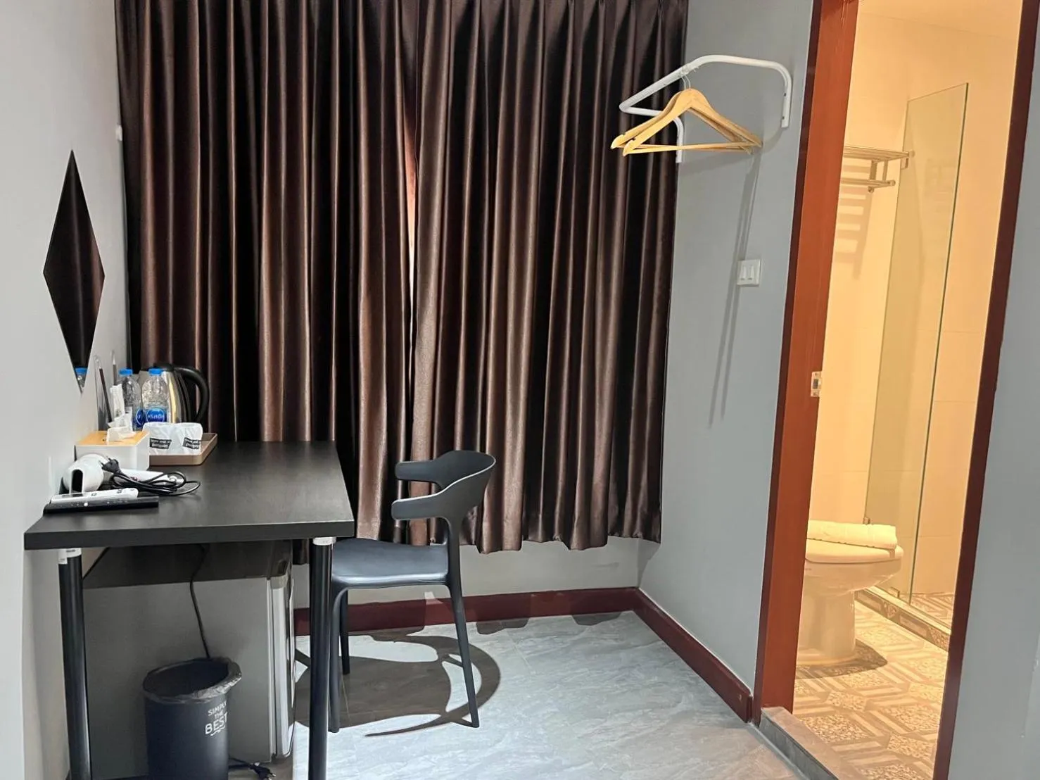 Photo of the whole room in Aowmana Hotel