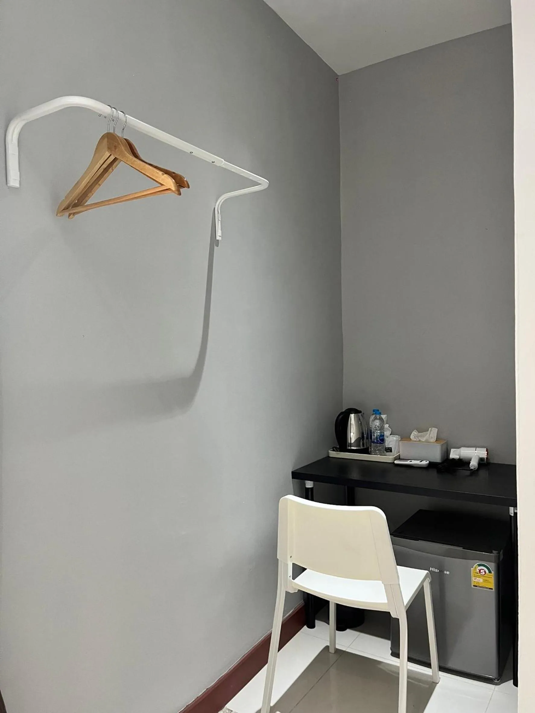 Coffee/tea facilities in Aowmana Hotel