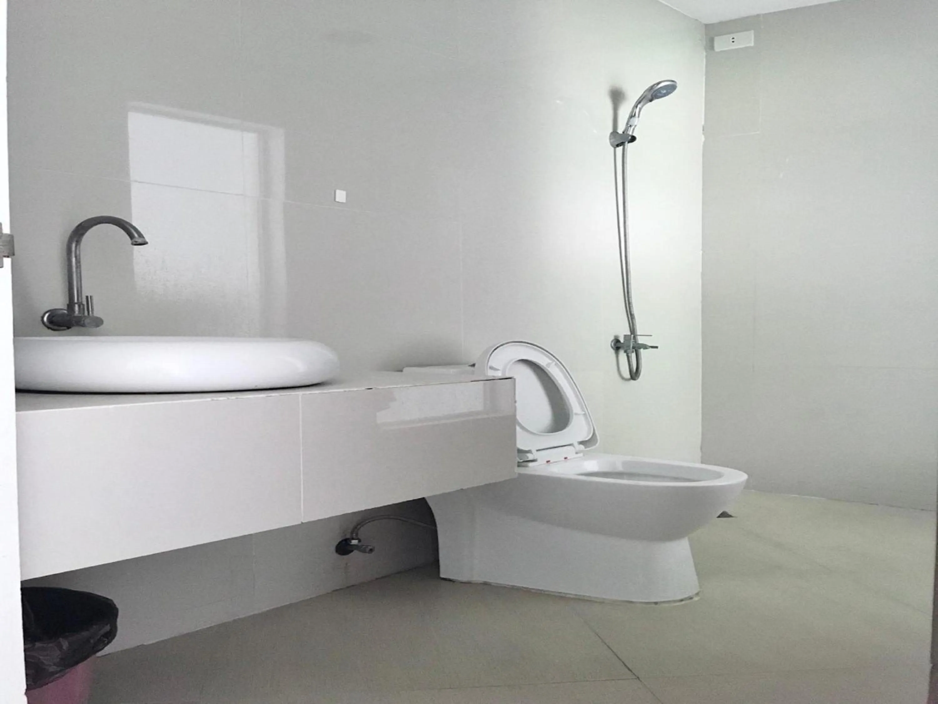 Bathroom in Casa Venicia Caticlan