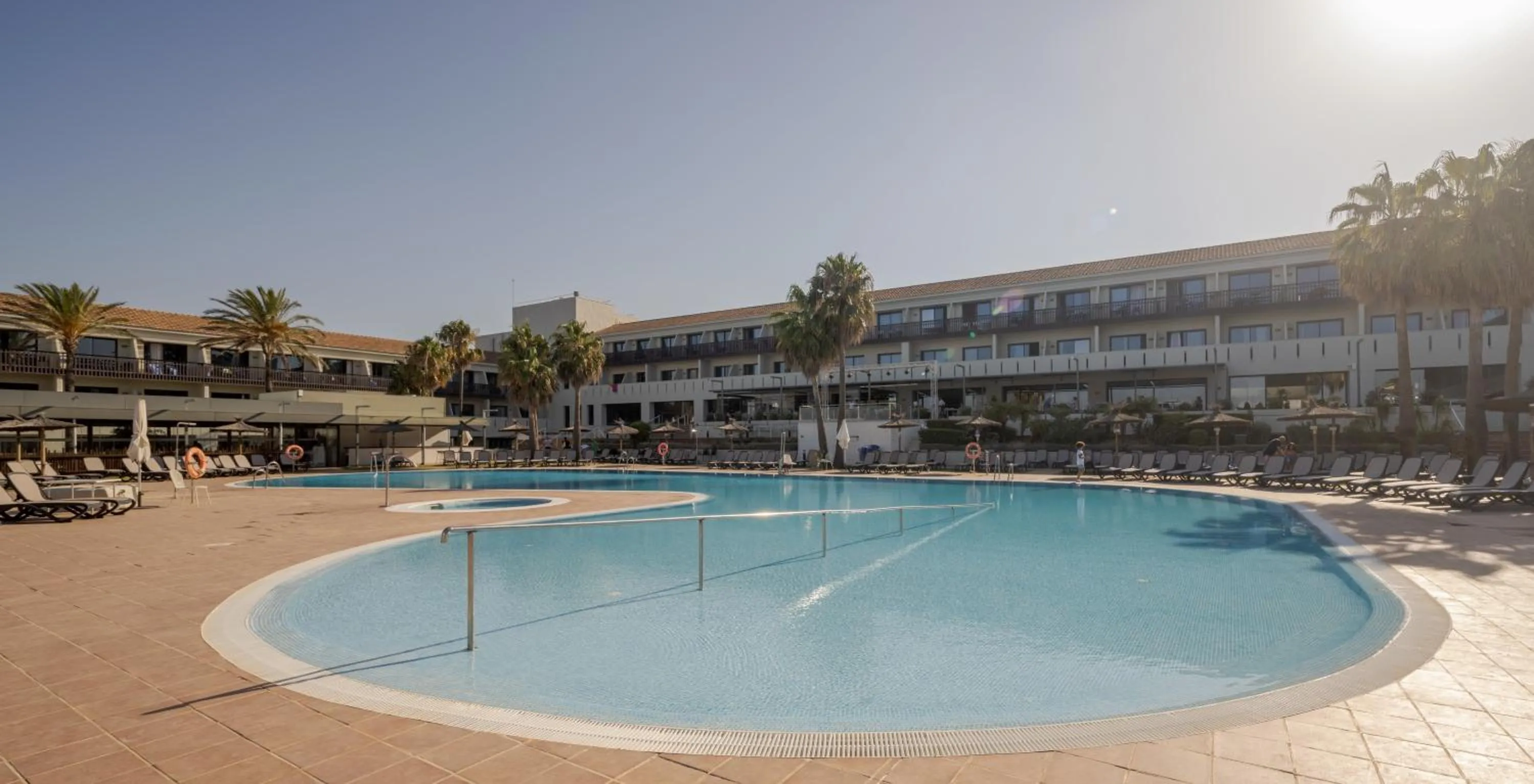 Swimming pool in Ilunion Calas de Conil