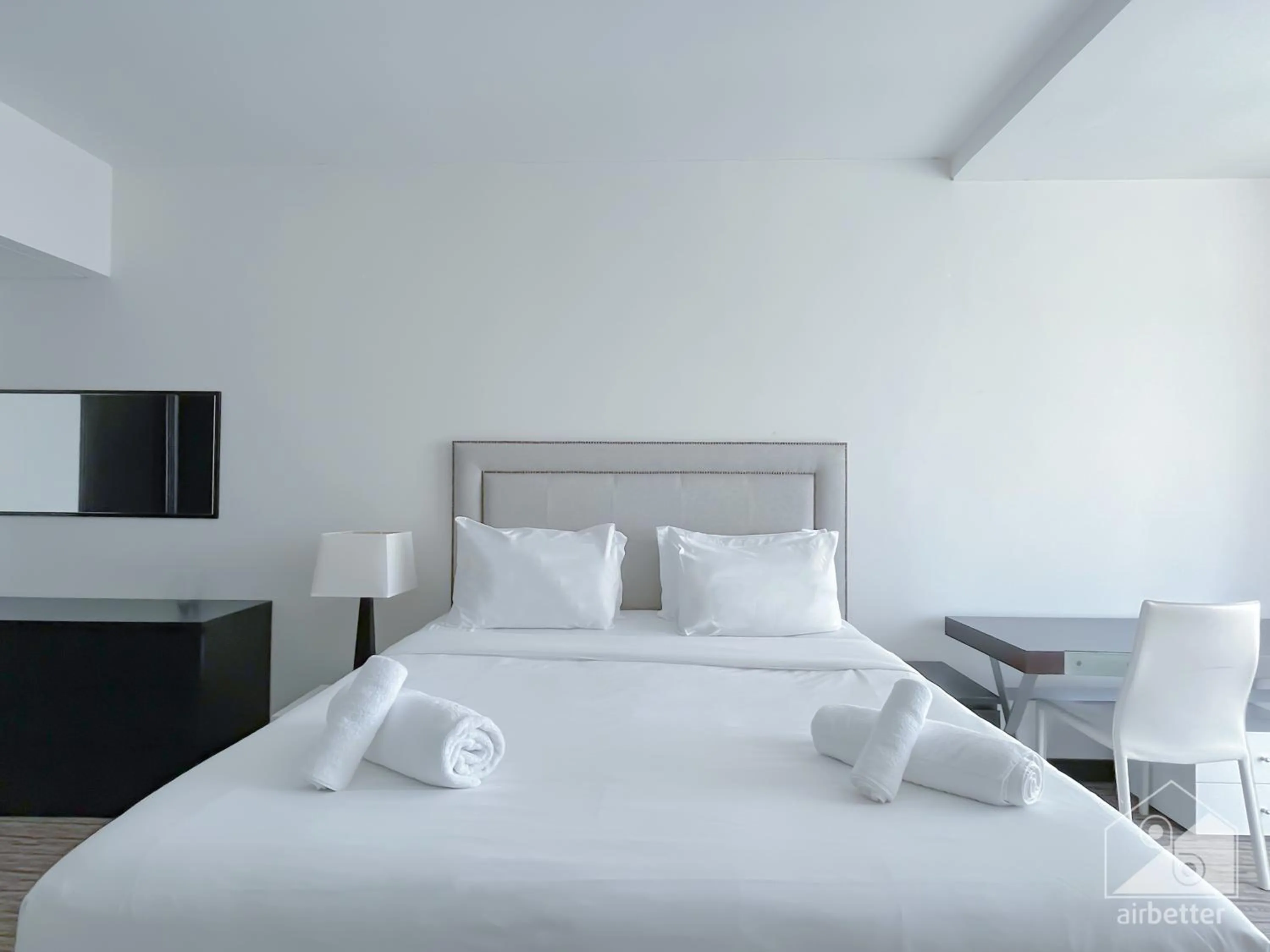 Bedroom in Luxurious Loft with stunning views Dubai