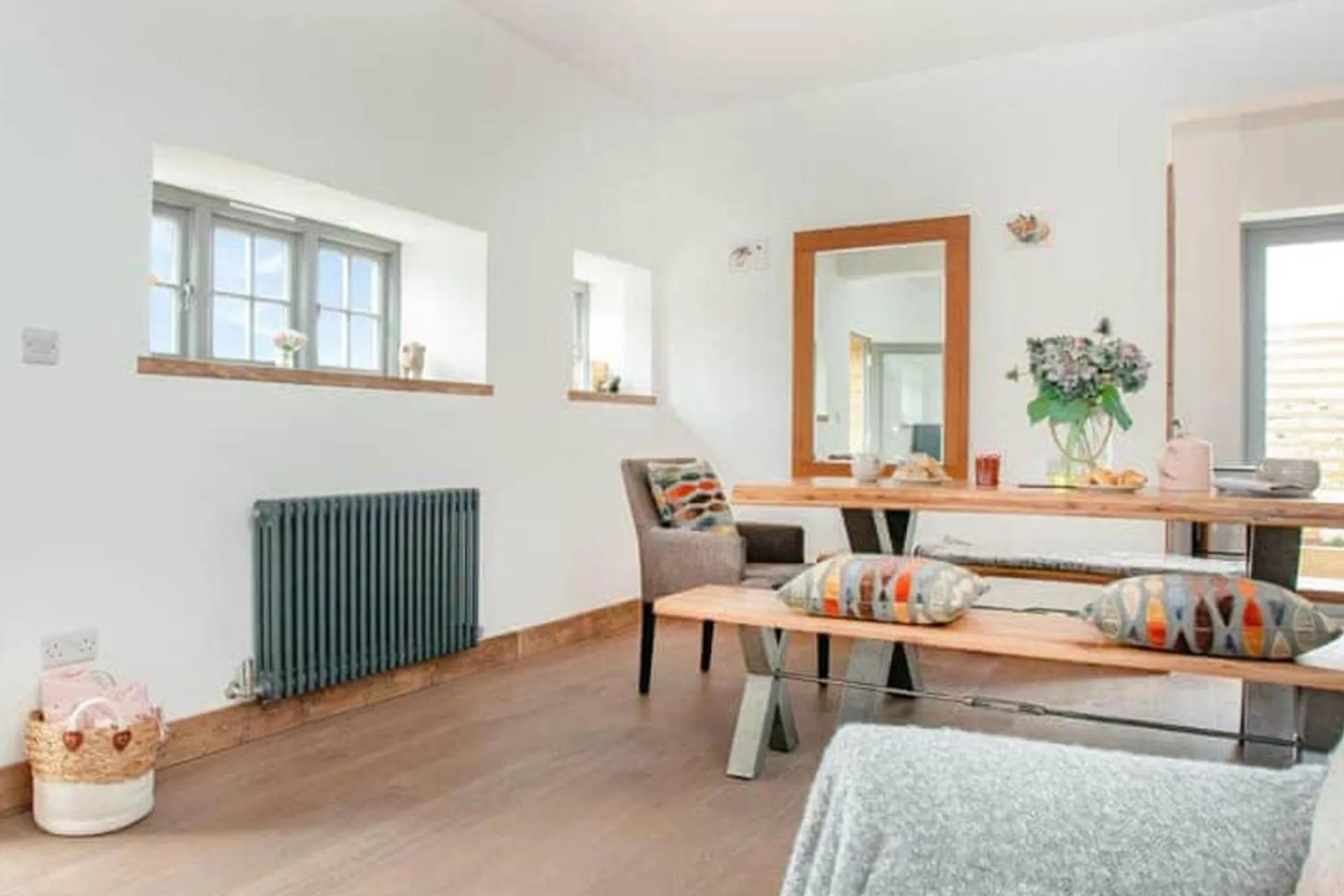 2 Bed Cottage - Hot Tub Garden Parking