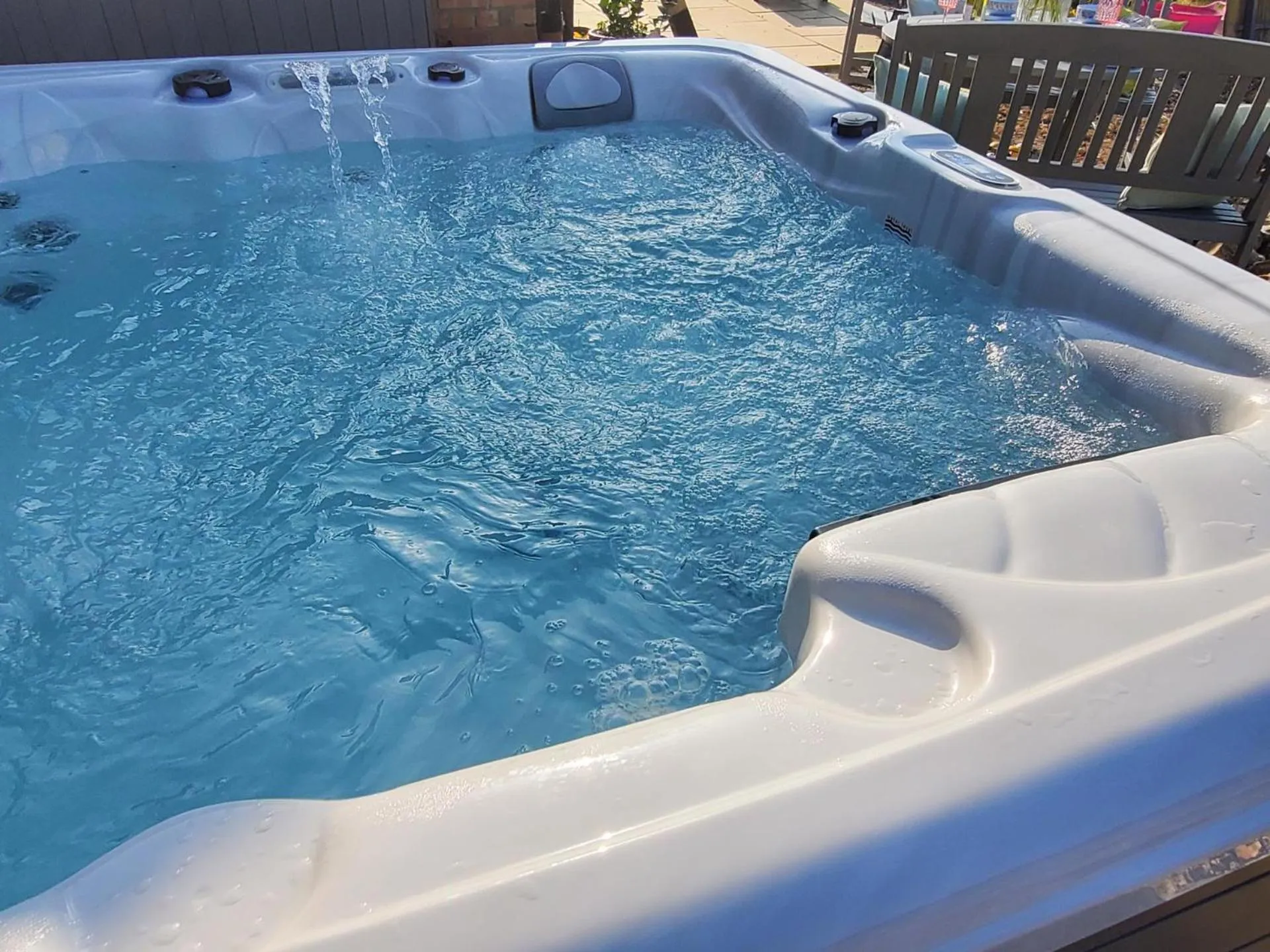 2 Bed Cottage - Hot Tub Garden Parking