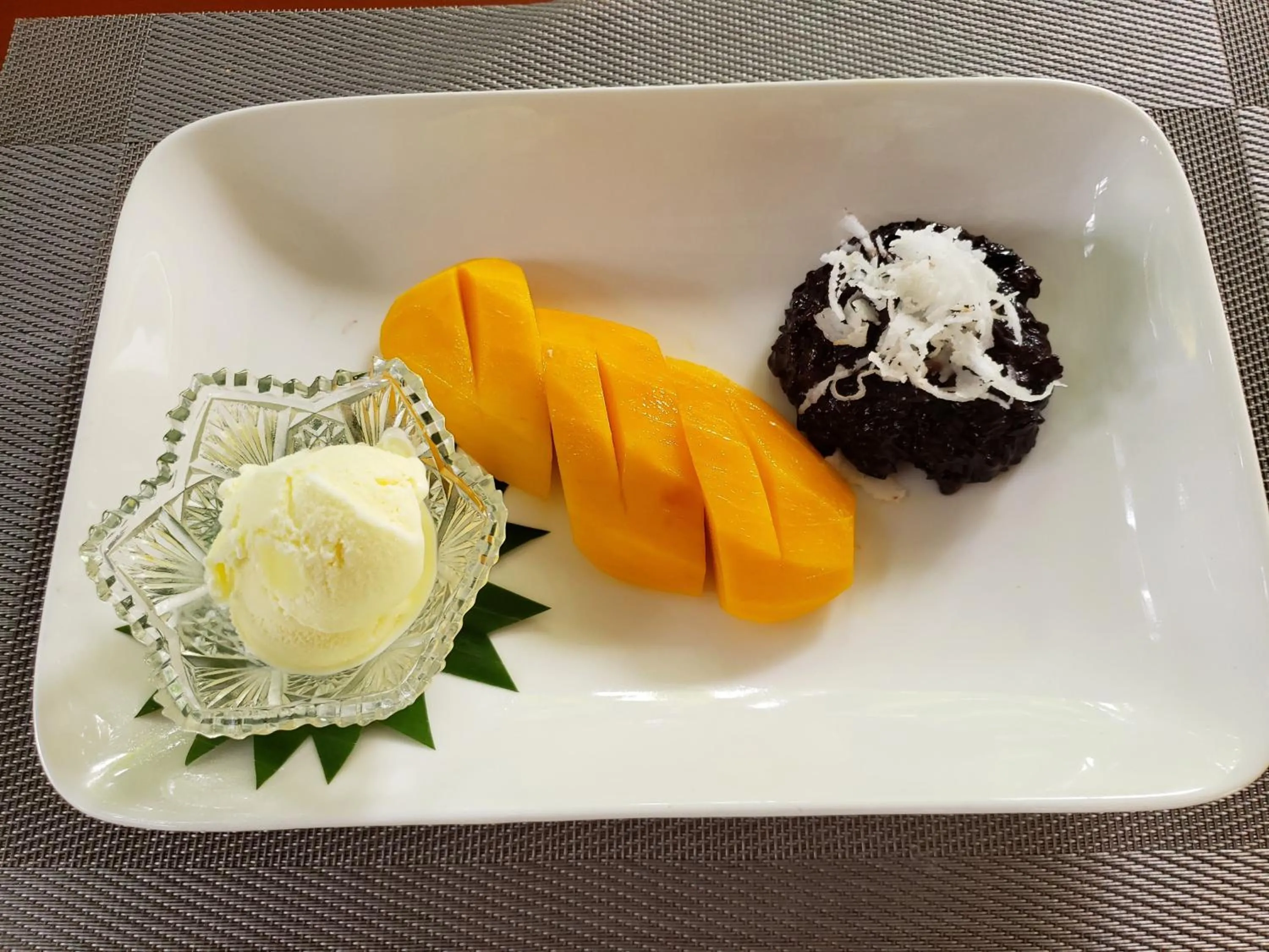 Food and drinks in Natural Relax Villa