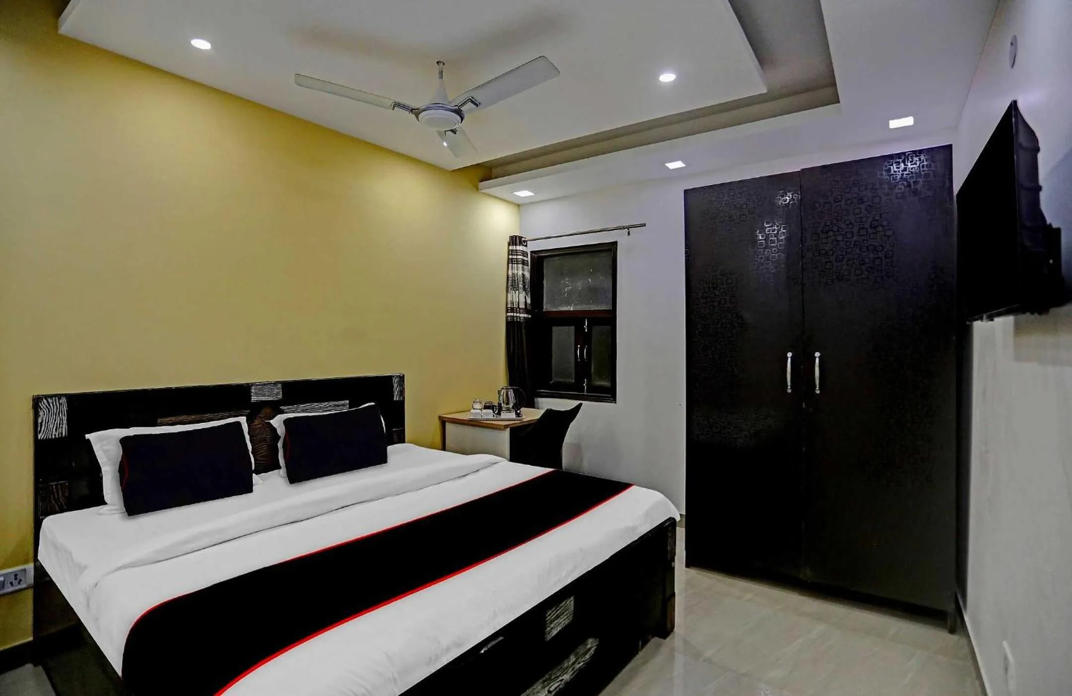 Bedroom, Bed in Collection O Nirvana Residency Near Lotus Temple
