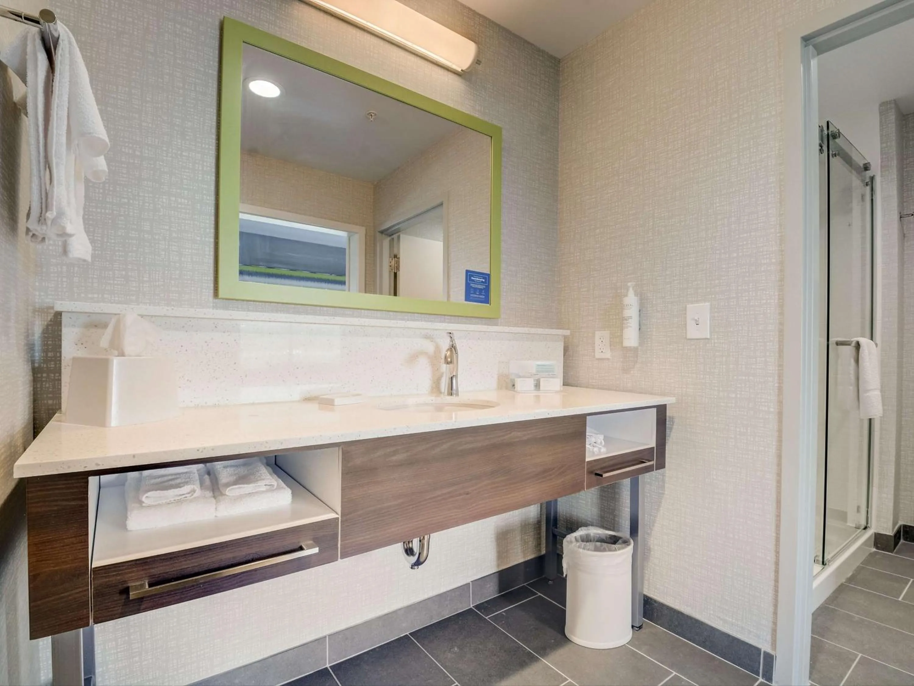 Bathroom in Hampton Inn & Suites Williamstown Ark Encounter, Ky