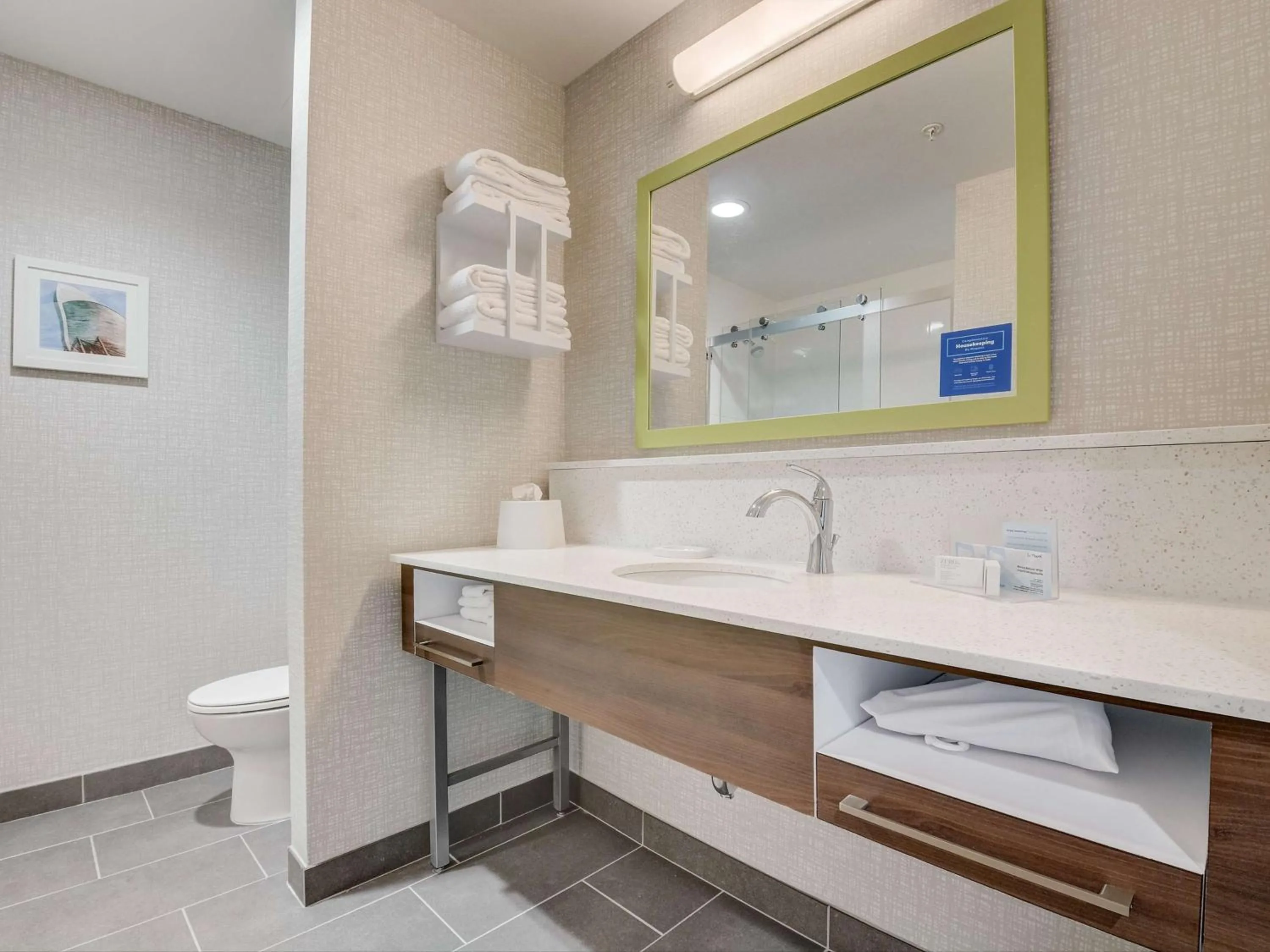 Bathroom in Hampton Inn & Suites Williamstown Ark Encounter, Ky