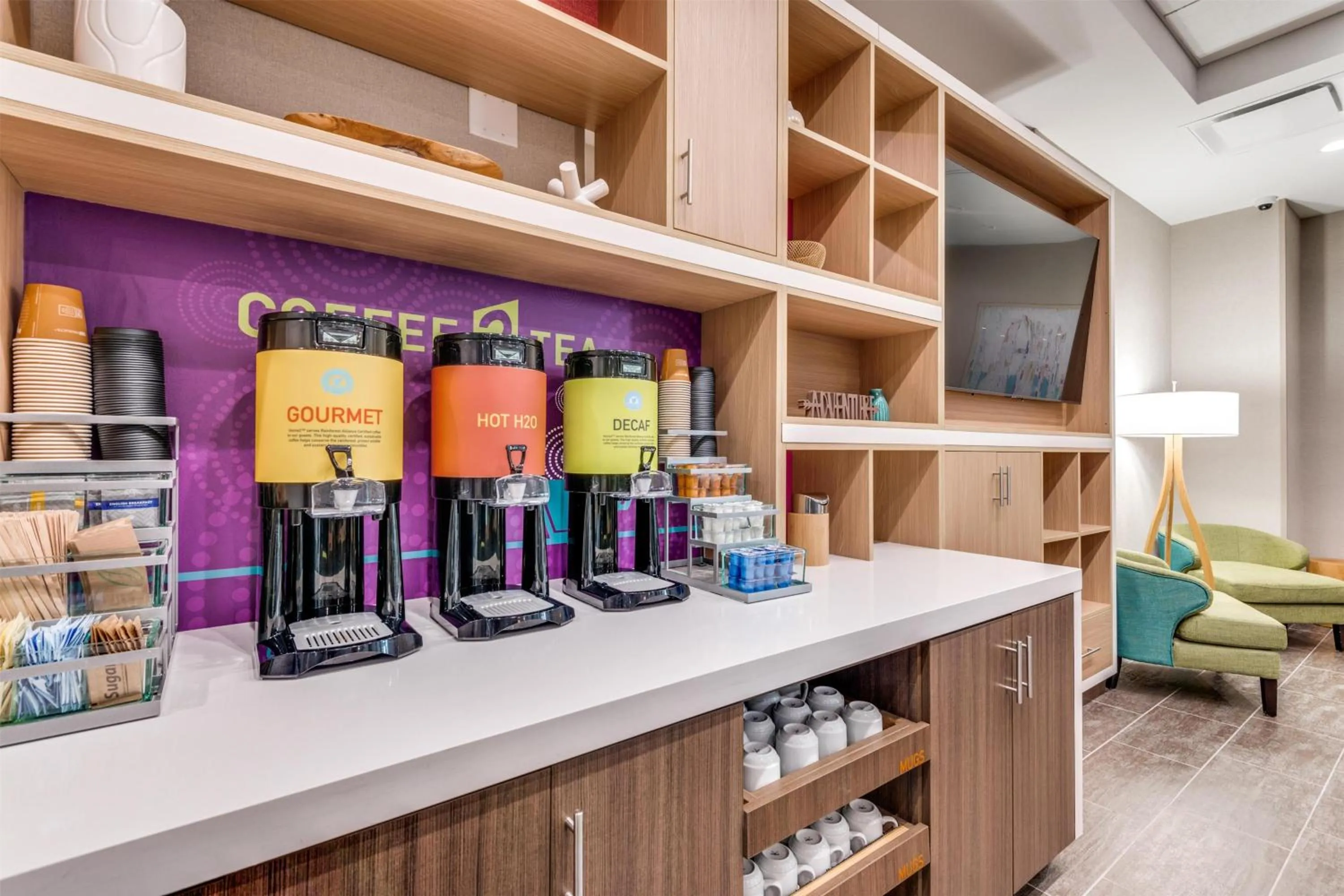 Dining area in Home2 Suites By Hilton Dallas Medical District Lovefield, Tx