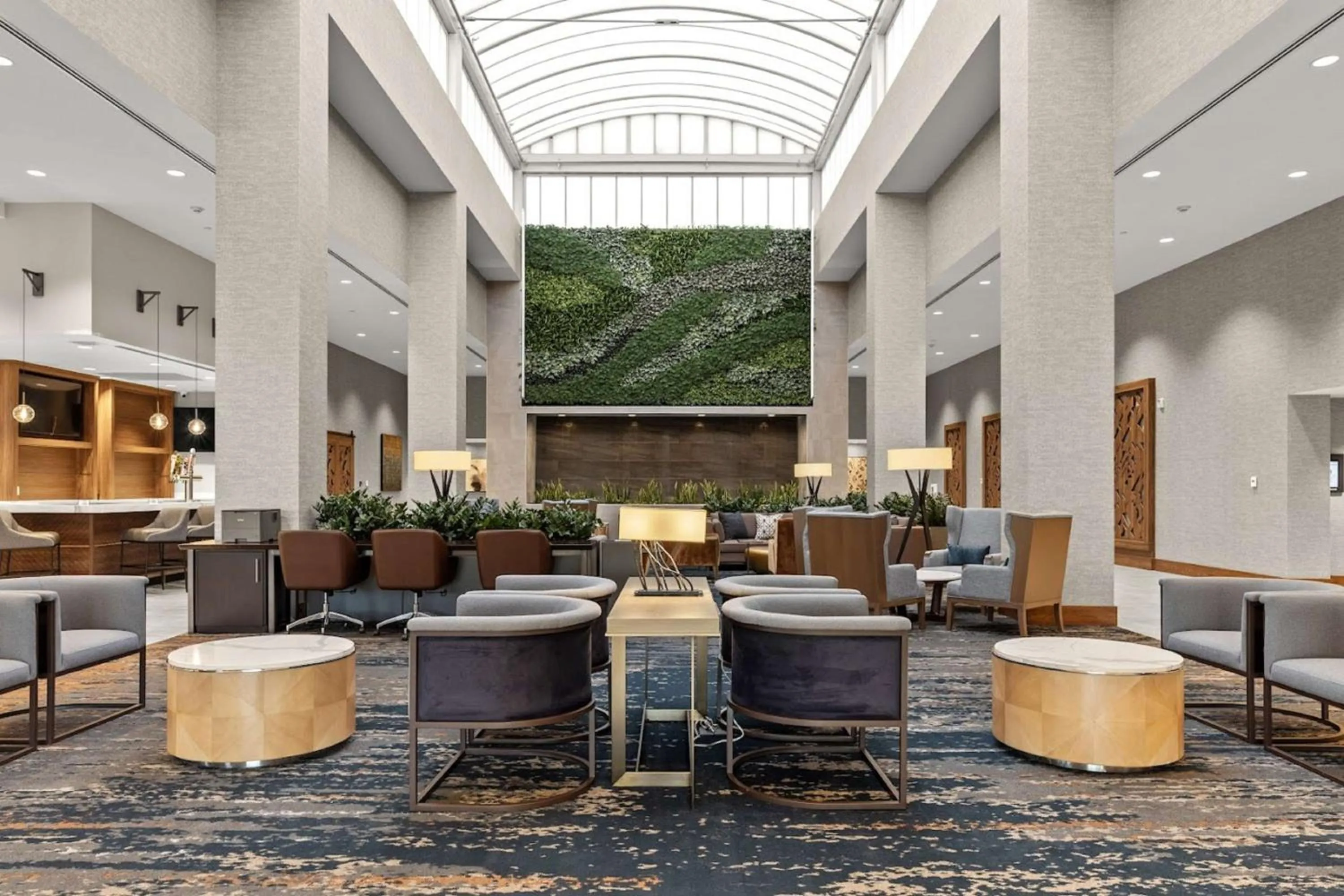 Lobby or reception in Embassy Suites By Hilton Irving Las Colinas