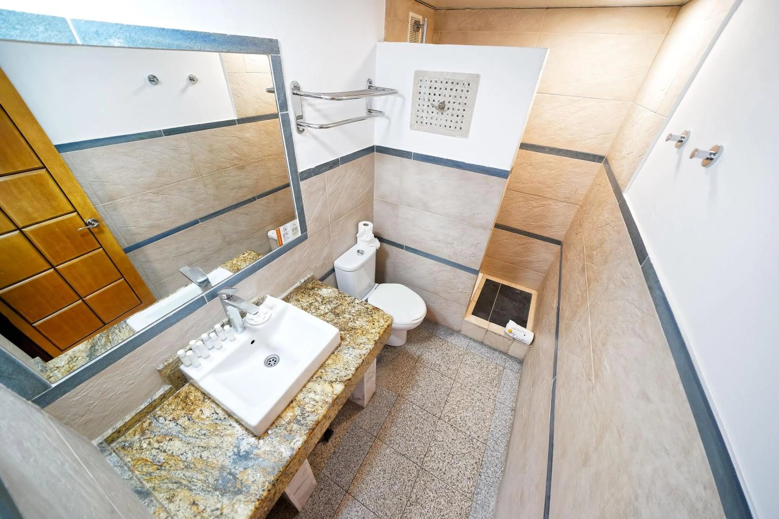 Shower in Aparthotel Maracaibo