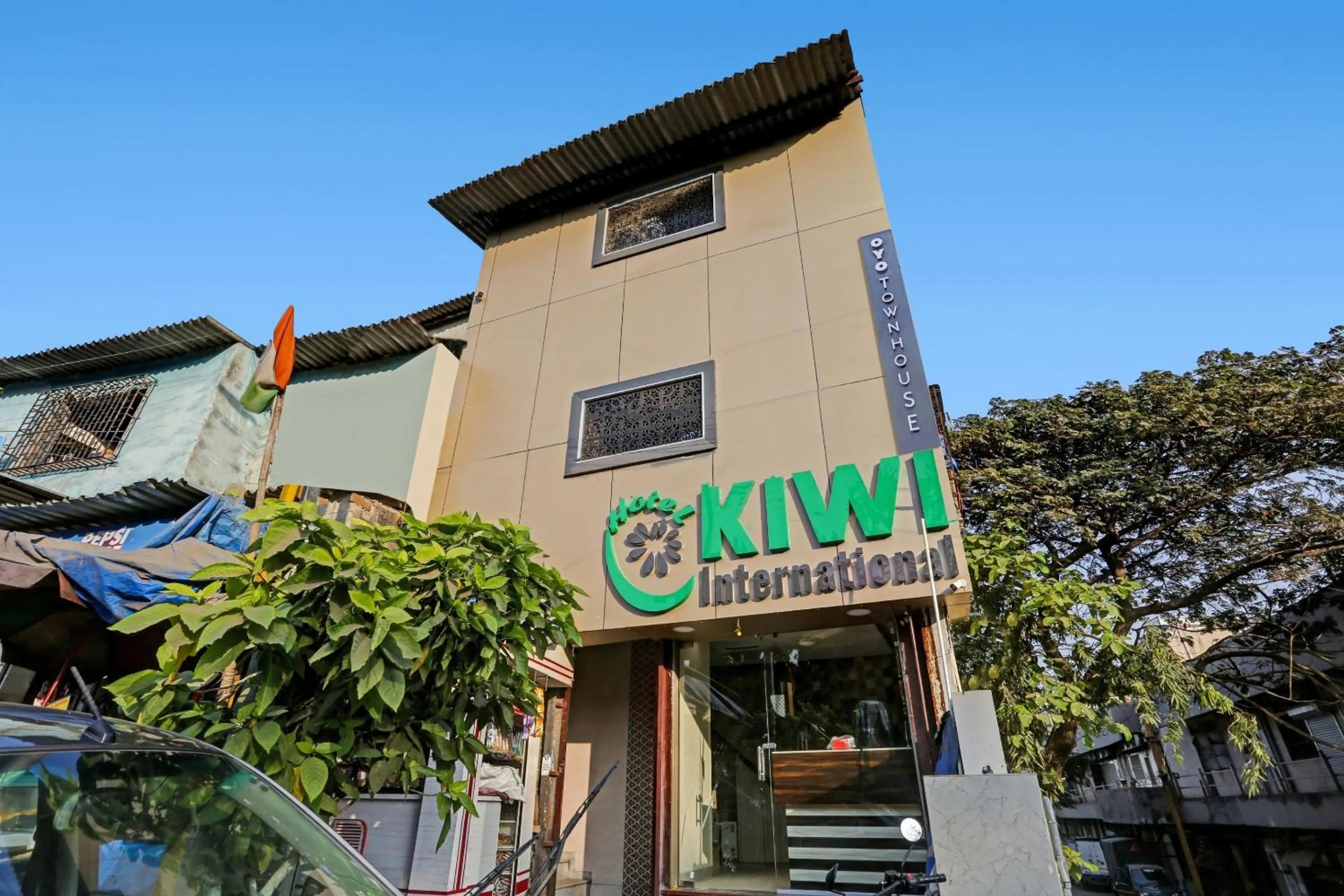 Facade/entrance in Hotel O Kiwi International