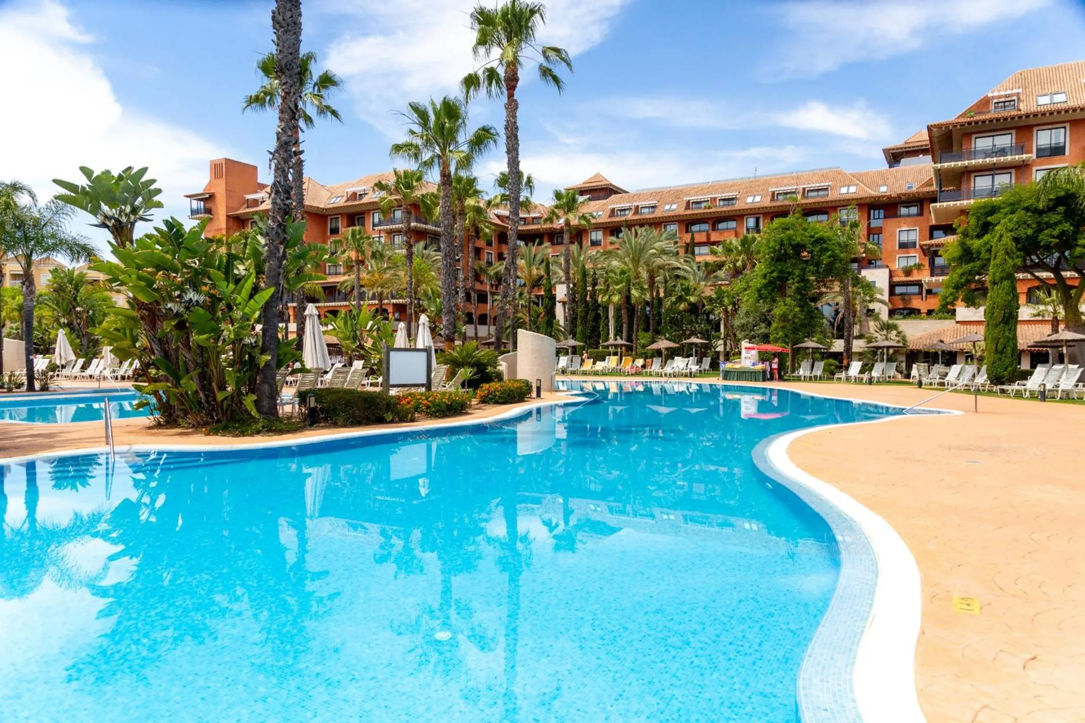 Swimming pool in Puerto Antilla Grand Hotel