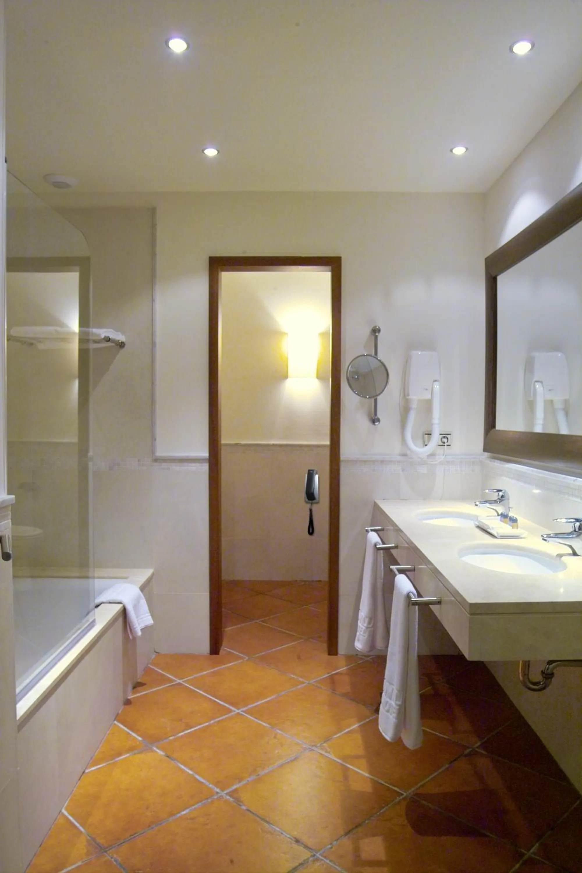 Bathroom in Puerto Antilla Grand Hotel