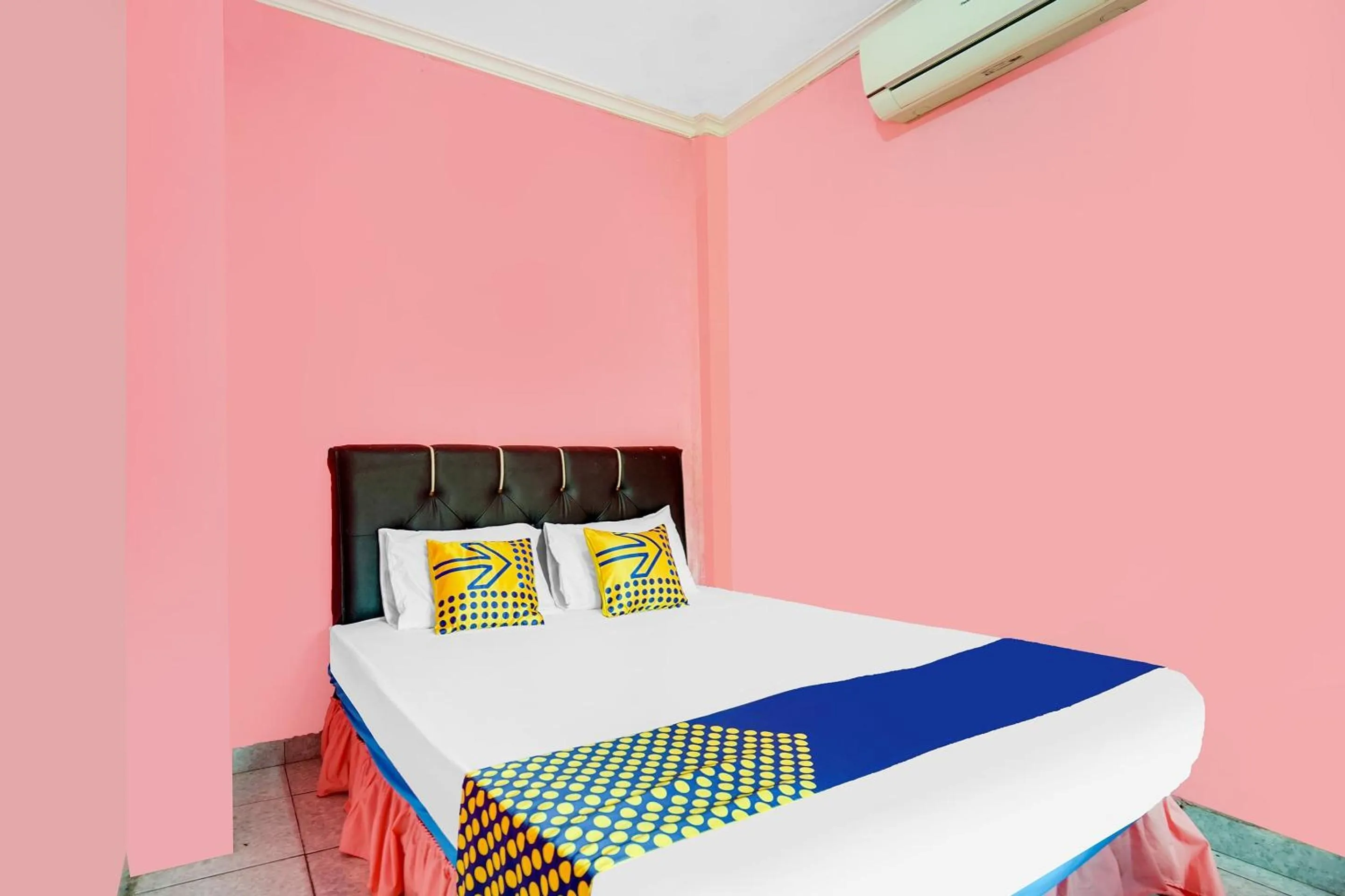 Bedroom, Bed in OYO Life 92046 Garuda Residence