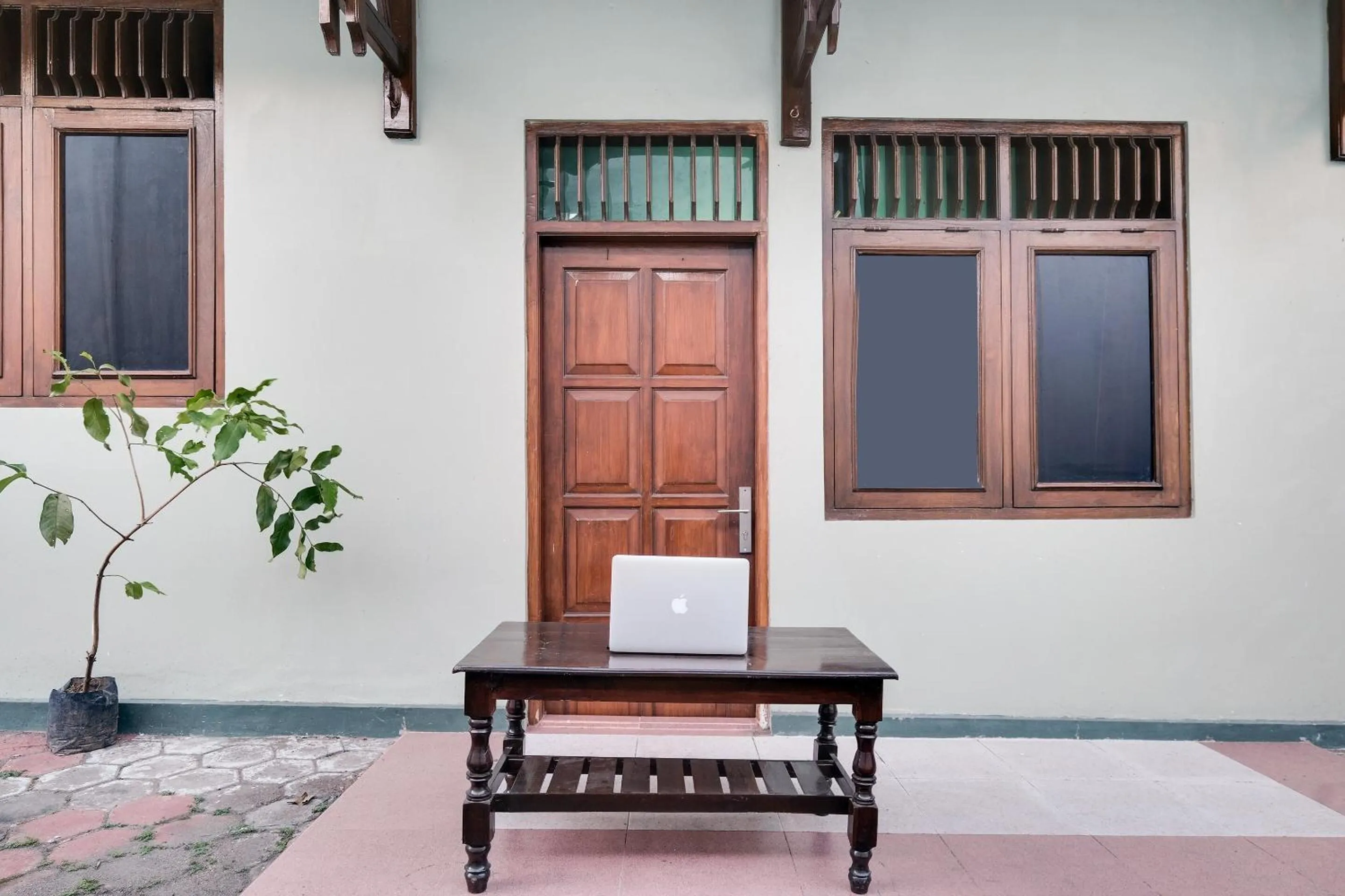 Lobby or reception in SPOT ON 92068 Pudja Kesuma Homestay Syariah Yogyakarta