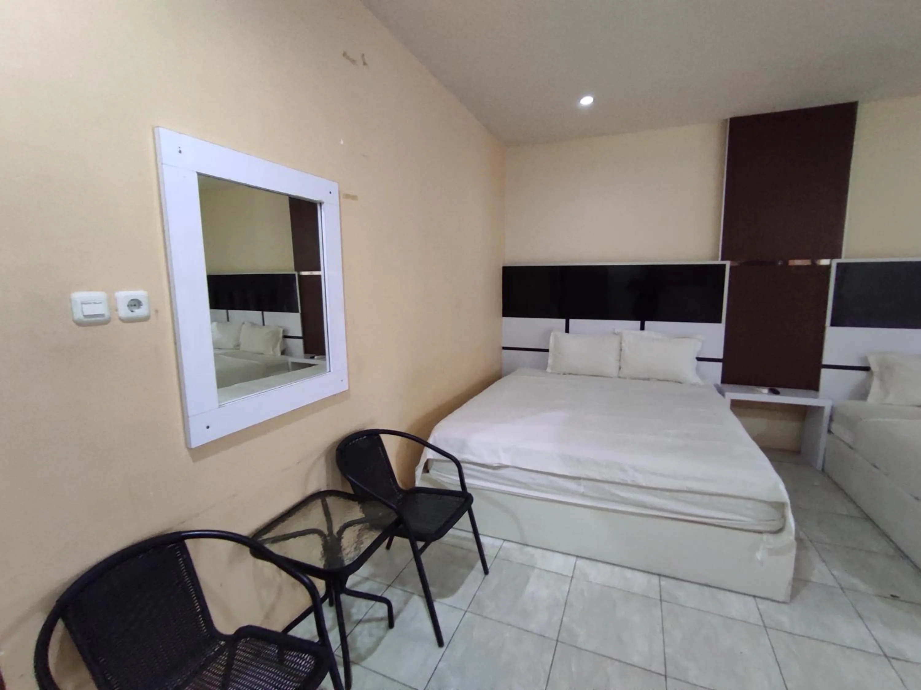 Bedroom, Bed in Hotel O Subur