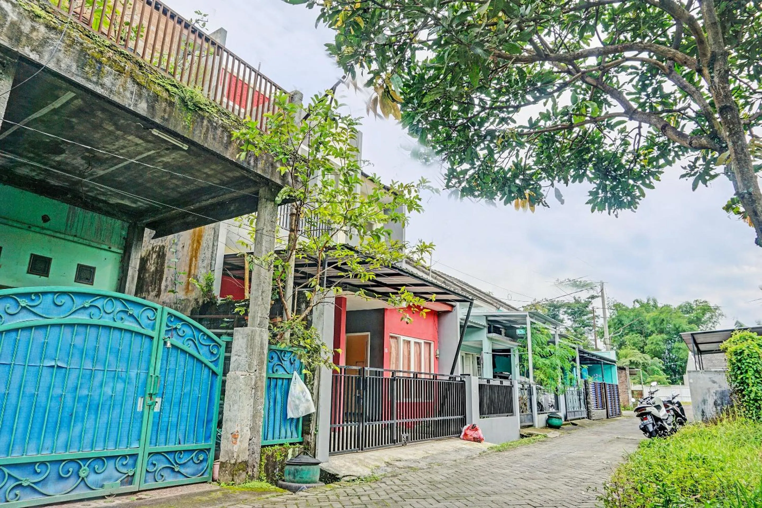 Facade/entrance in OYO Life 92091 Citra Omah Syariah