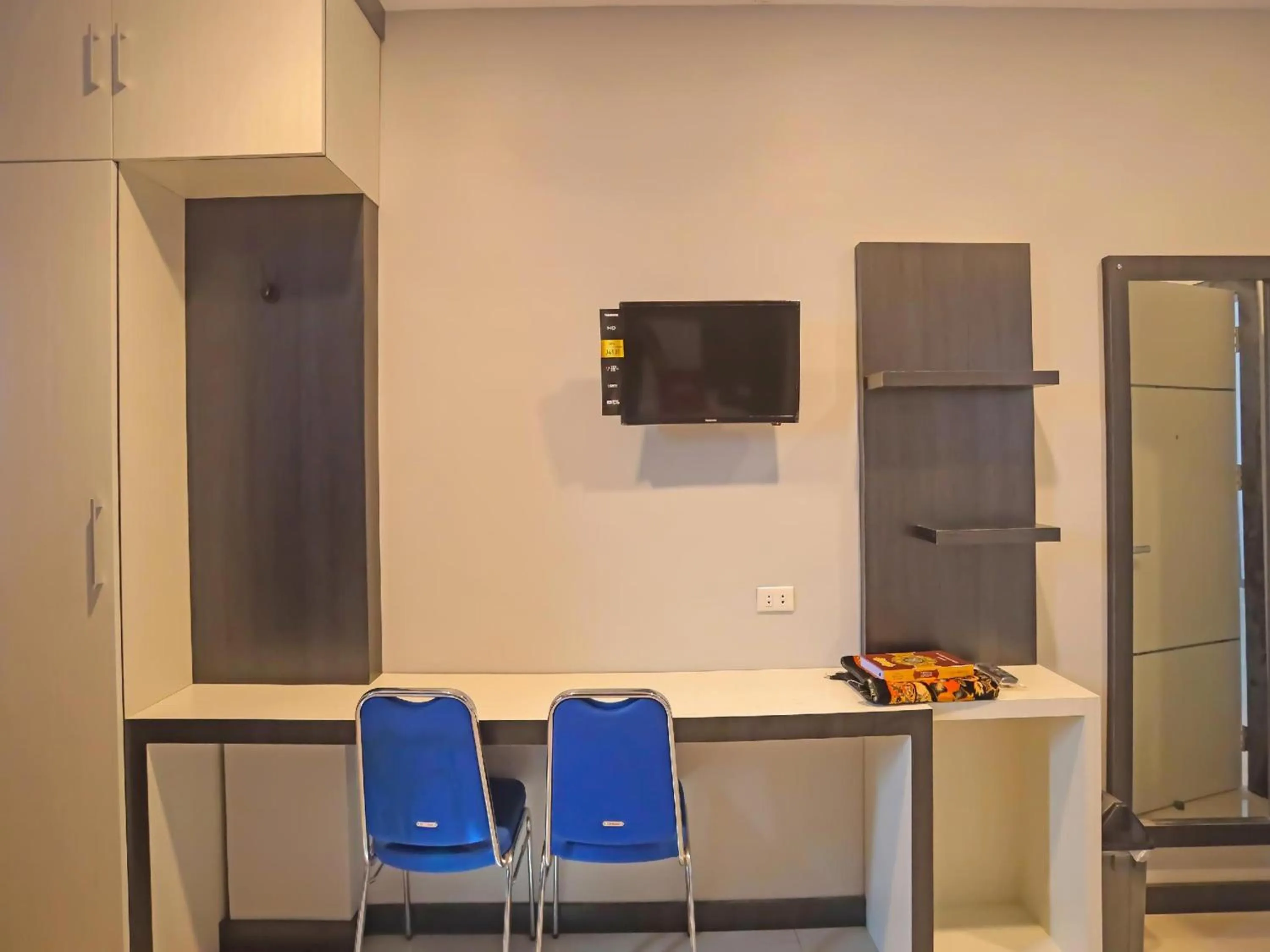 Bedroom in Capital O 92096 Kuala Ulee Lheue Residence Syariah