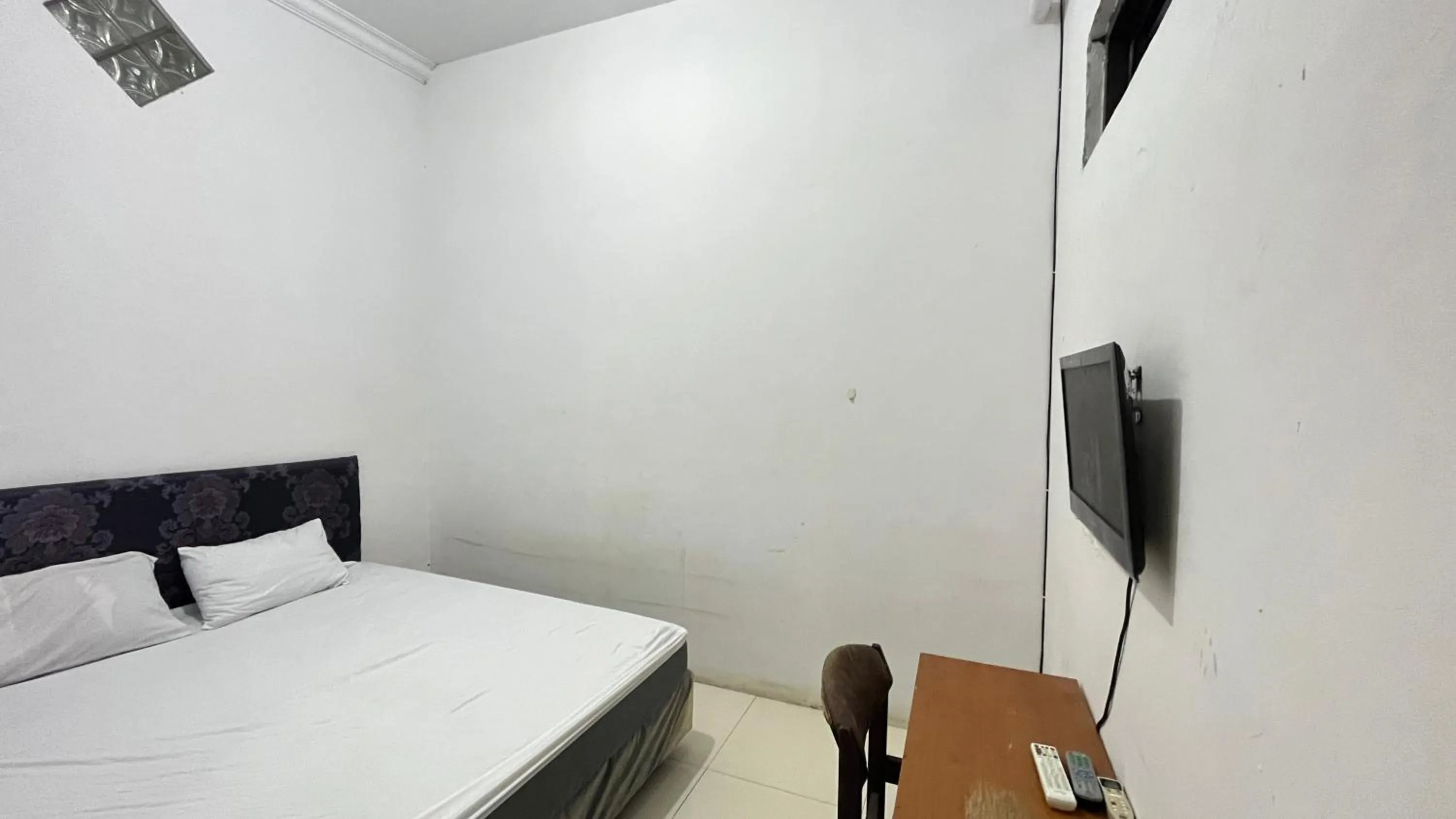 Bedroom, Bed in Hotel O Kost Biru