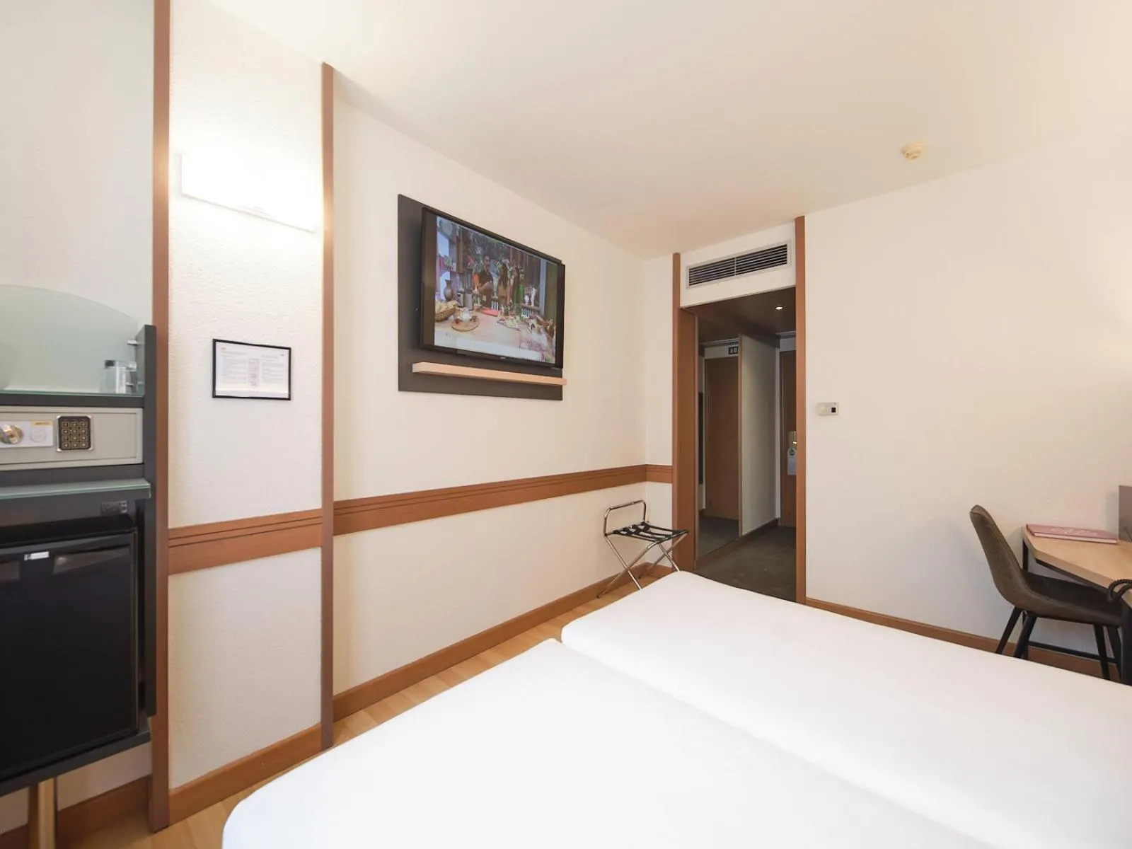 Bedroom, Bed in Hotel Albret