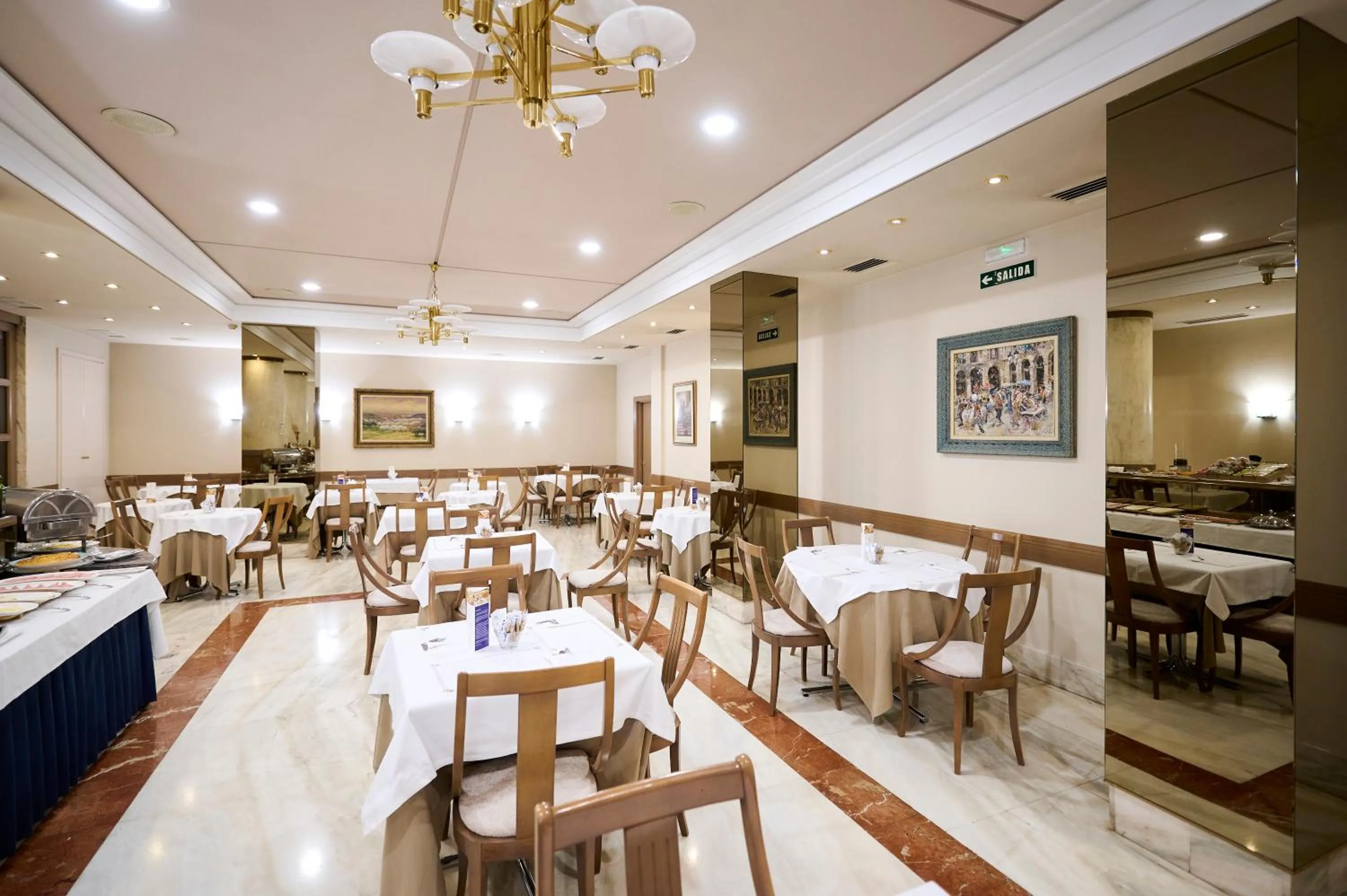 Breakfast in Hotel Albret