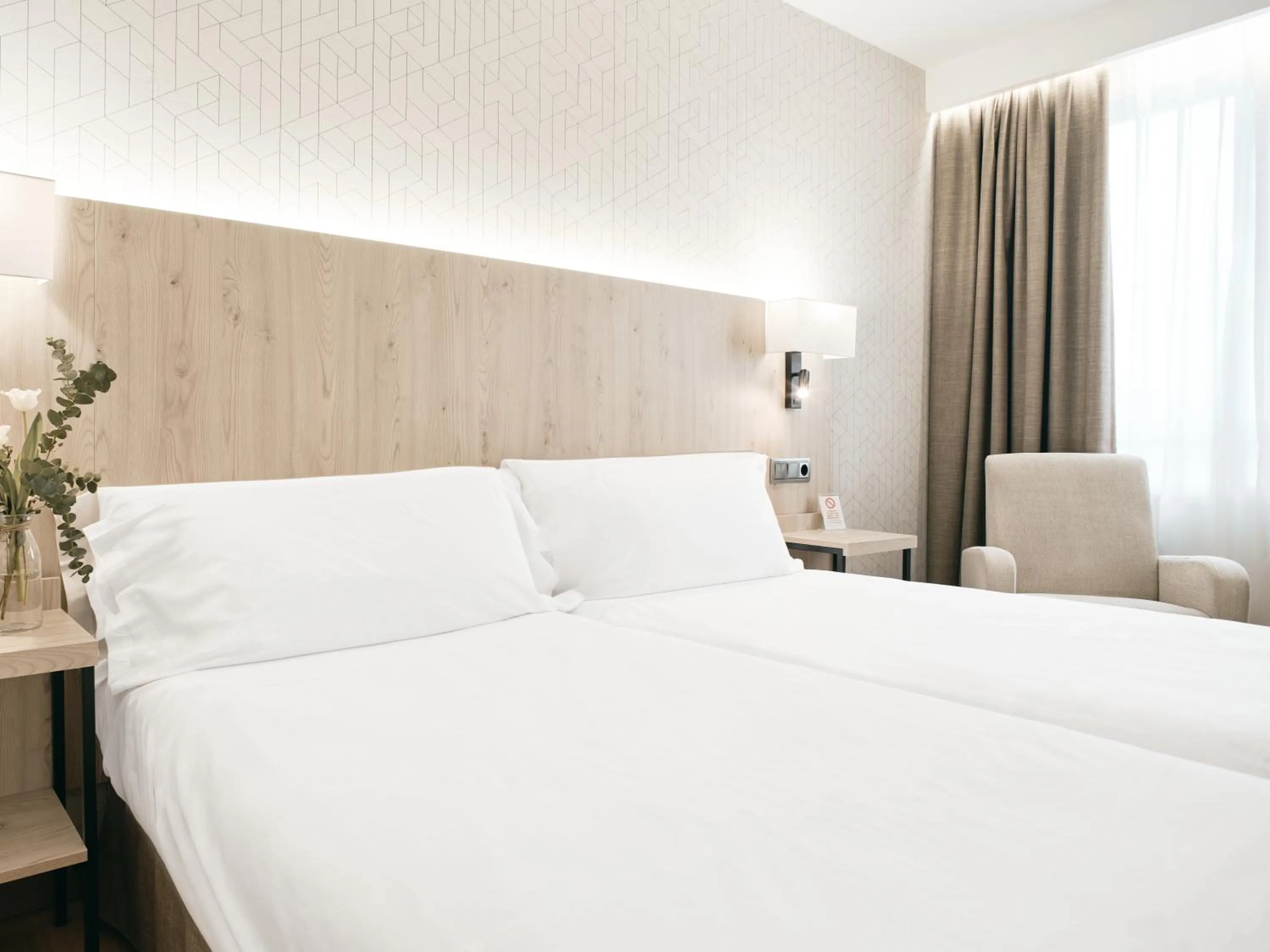 Bedroom, Bed in Hotel Albret