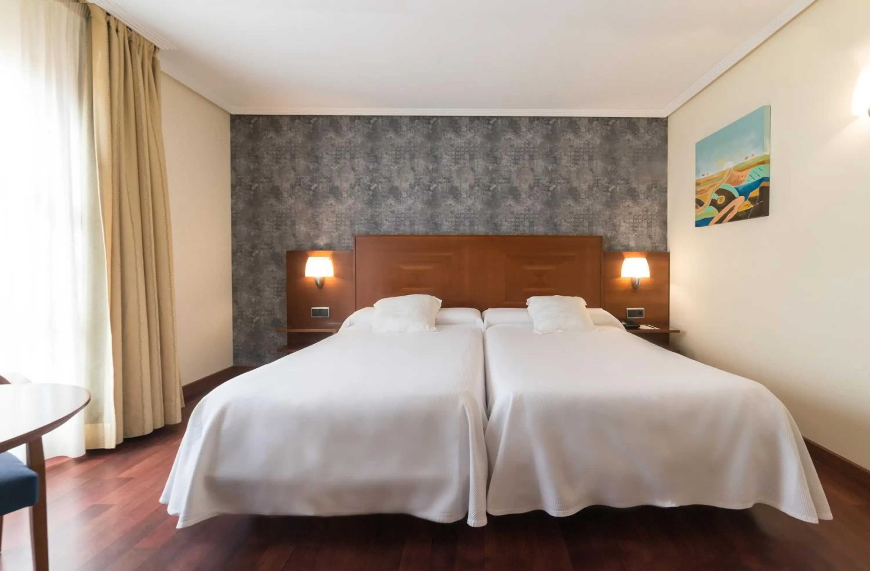 Photo of the whole room, Bed in Nuevo Torreluz