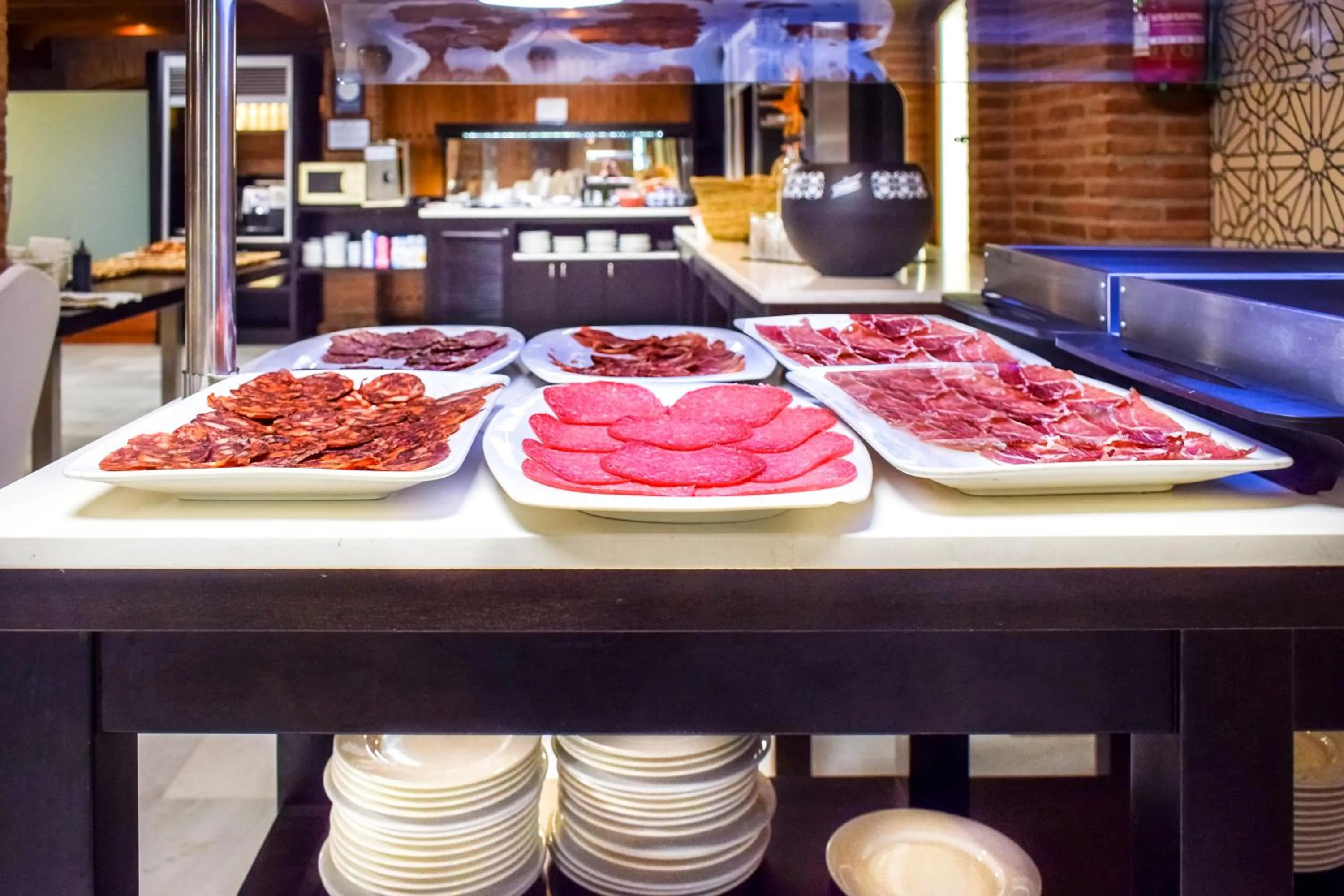 Buffet breakfast in Nuevo Torreluz