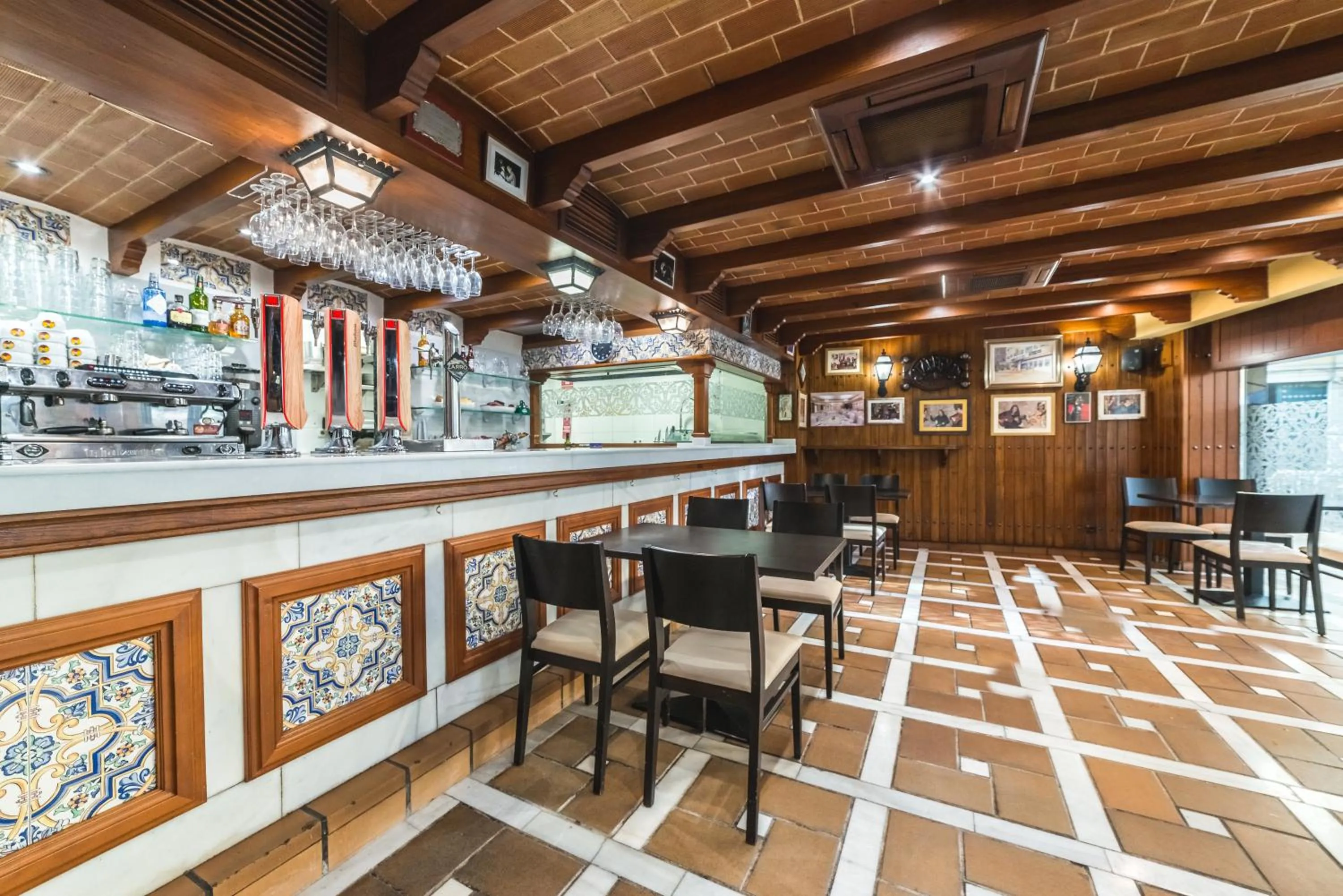 Lounge or bar in Nuevo Torreluz