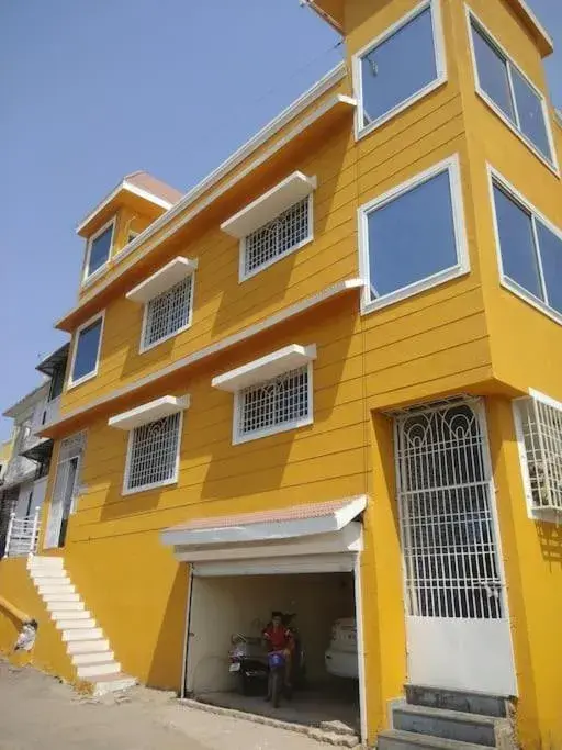 1BHK AC Service Apartment 202 1BHK AC Service Apartment 202