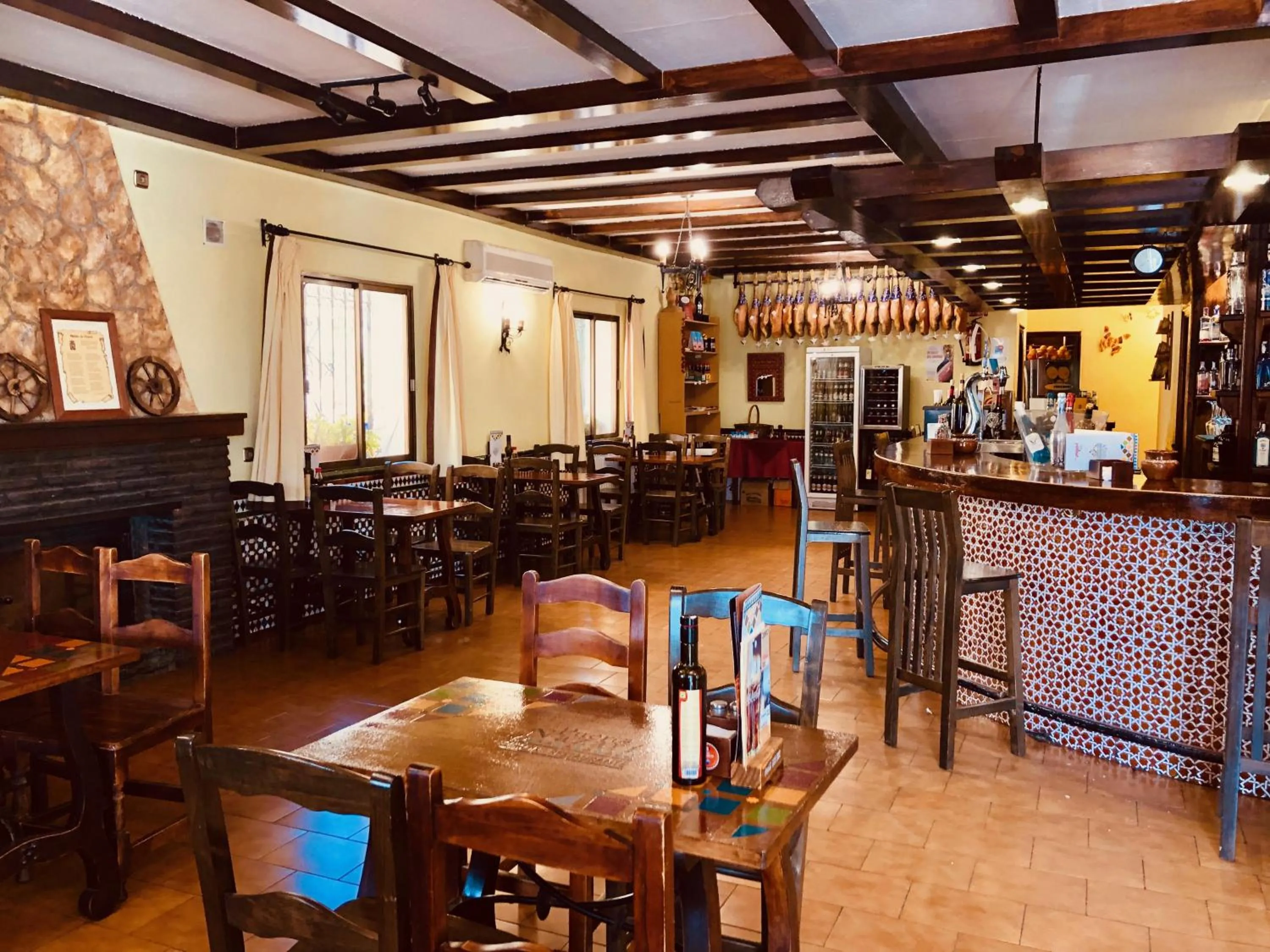 Lounge or bar in Hotel Puerta Nazarí