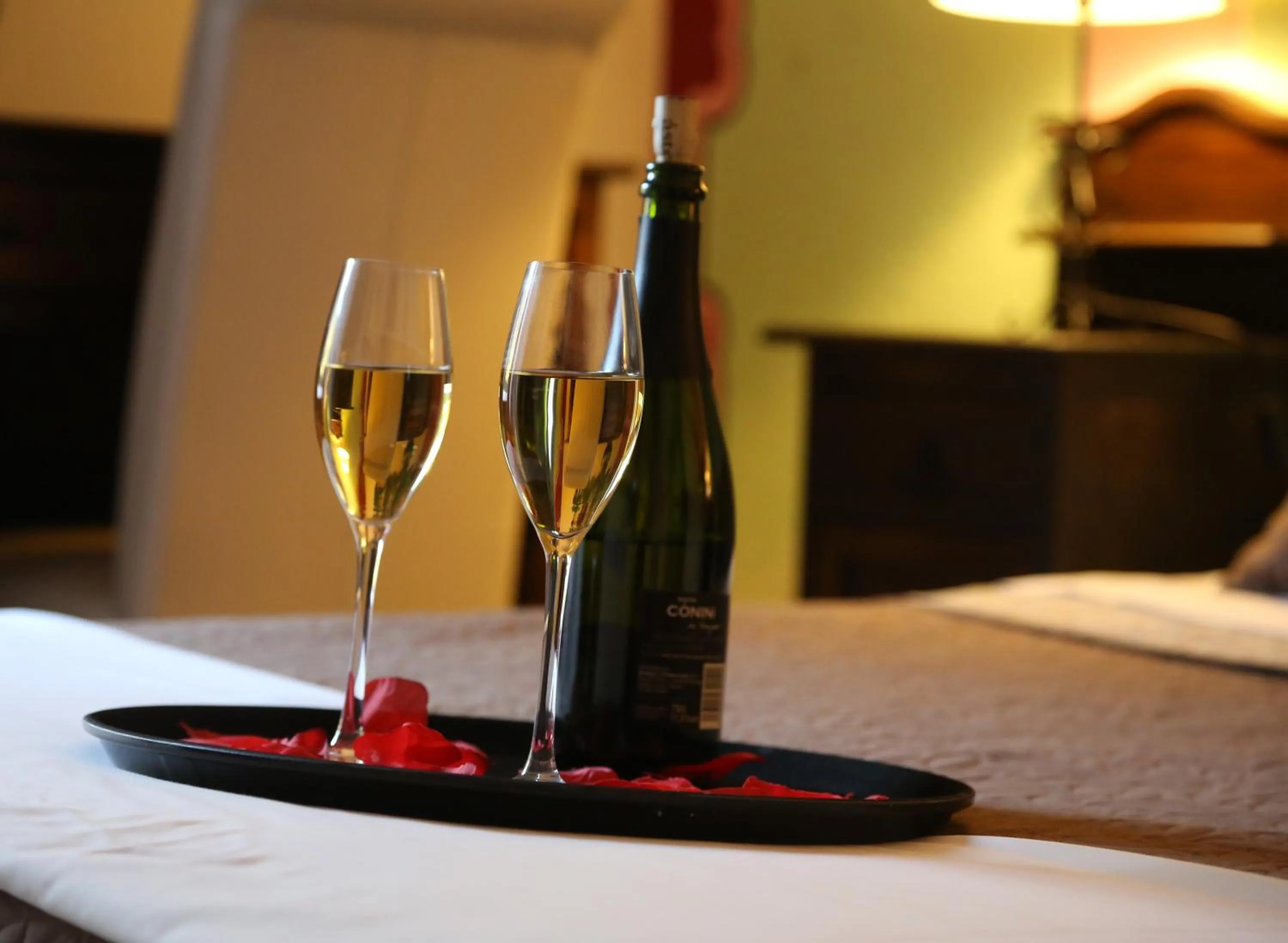 Bedroom, Bed in Hotel Puerta Nazarí