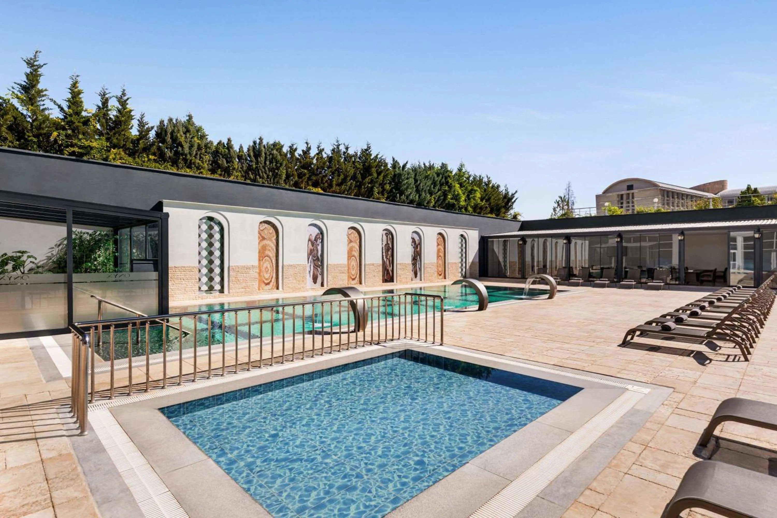 Swimming pool in Wyndham Afyonkarahisar Thermal&Spa