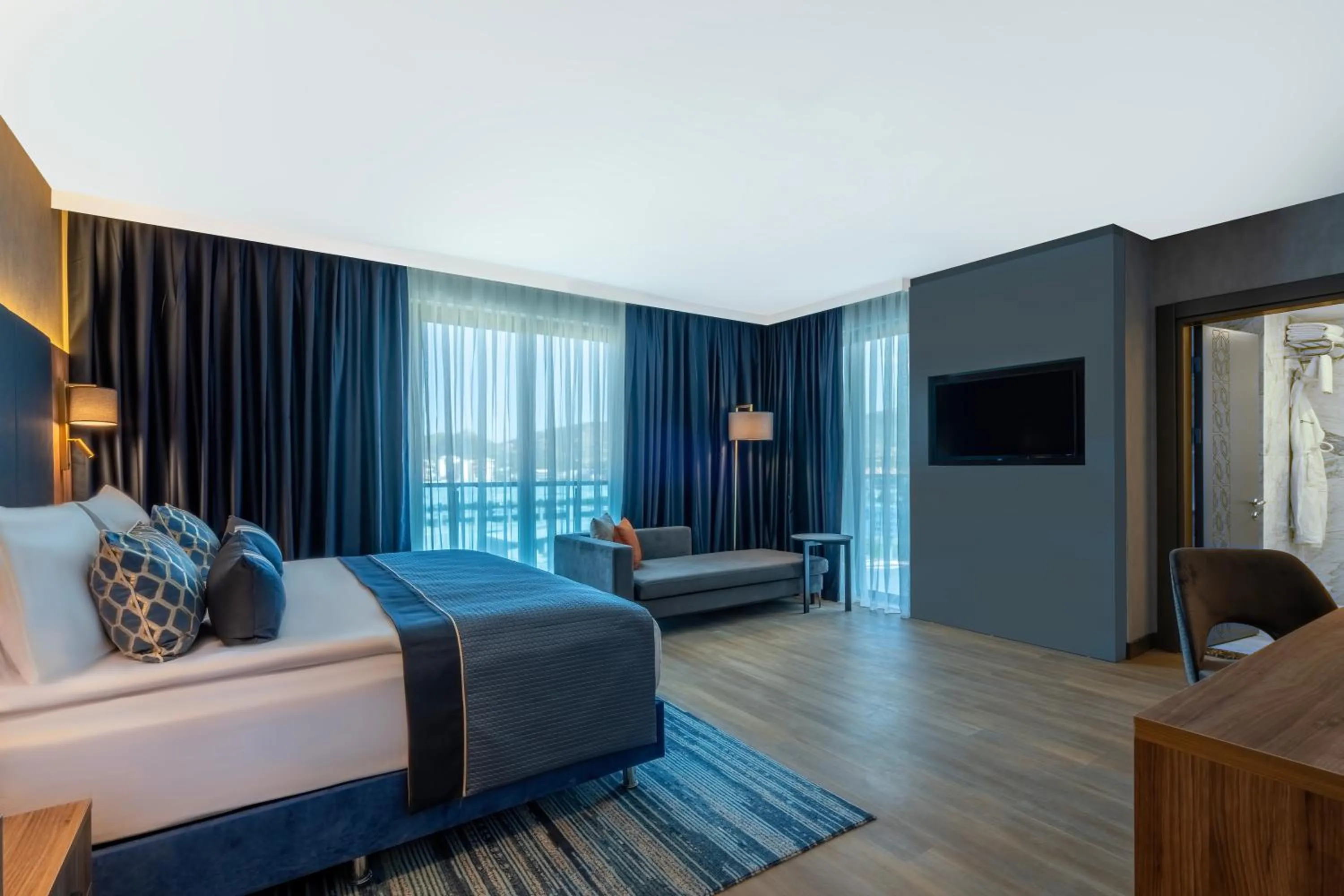 TV and multimedia, Bed in Wyndham Afyonkarahisar Thermal&Spa
