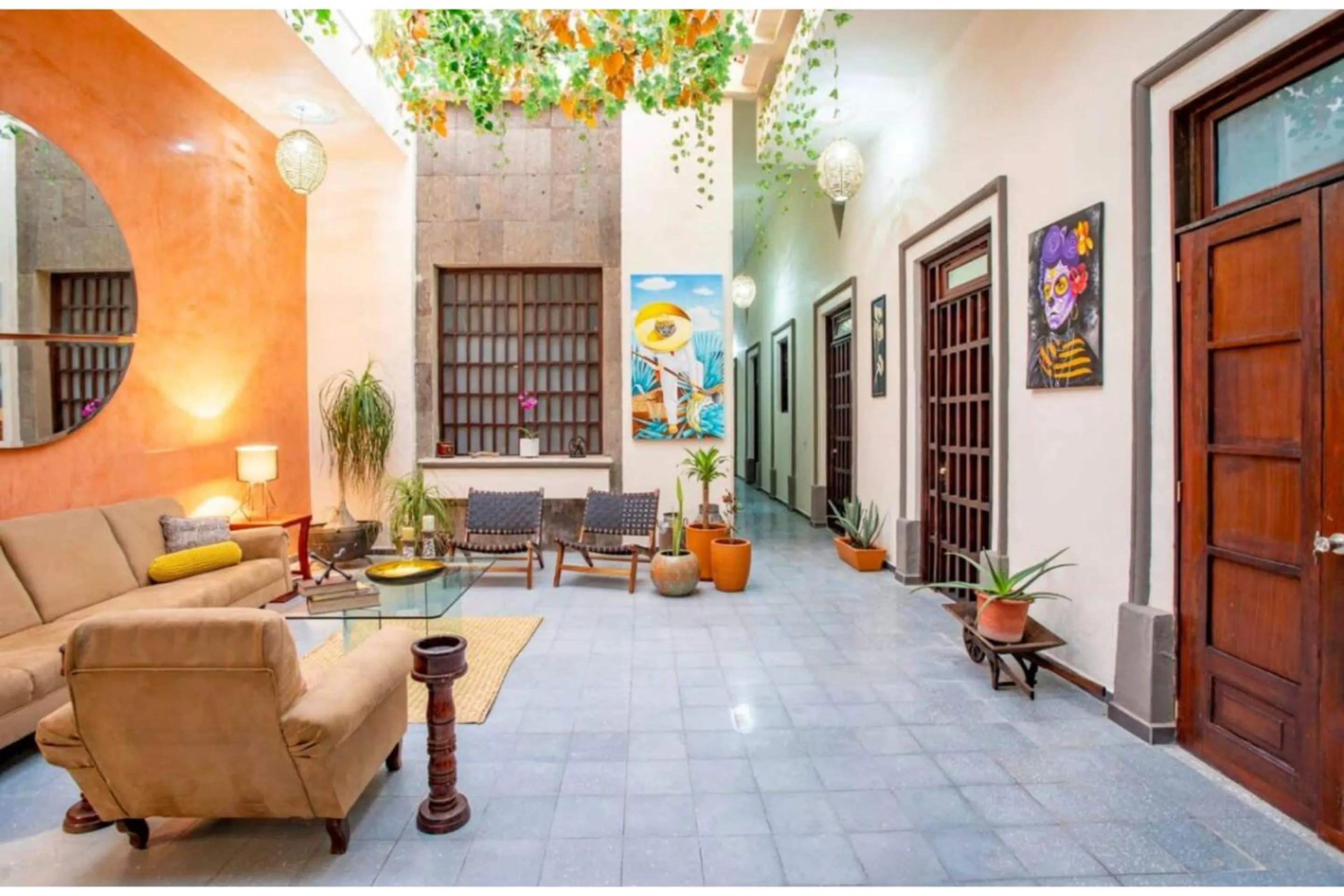 Lobby or reception in Capital O Mansión Del Tequila