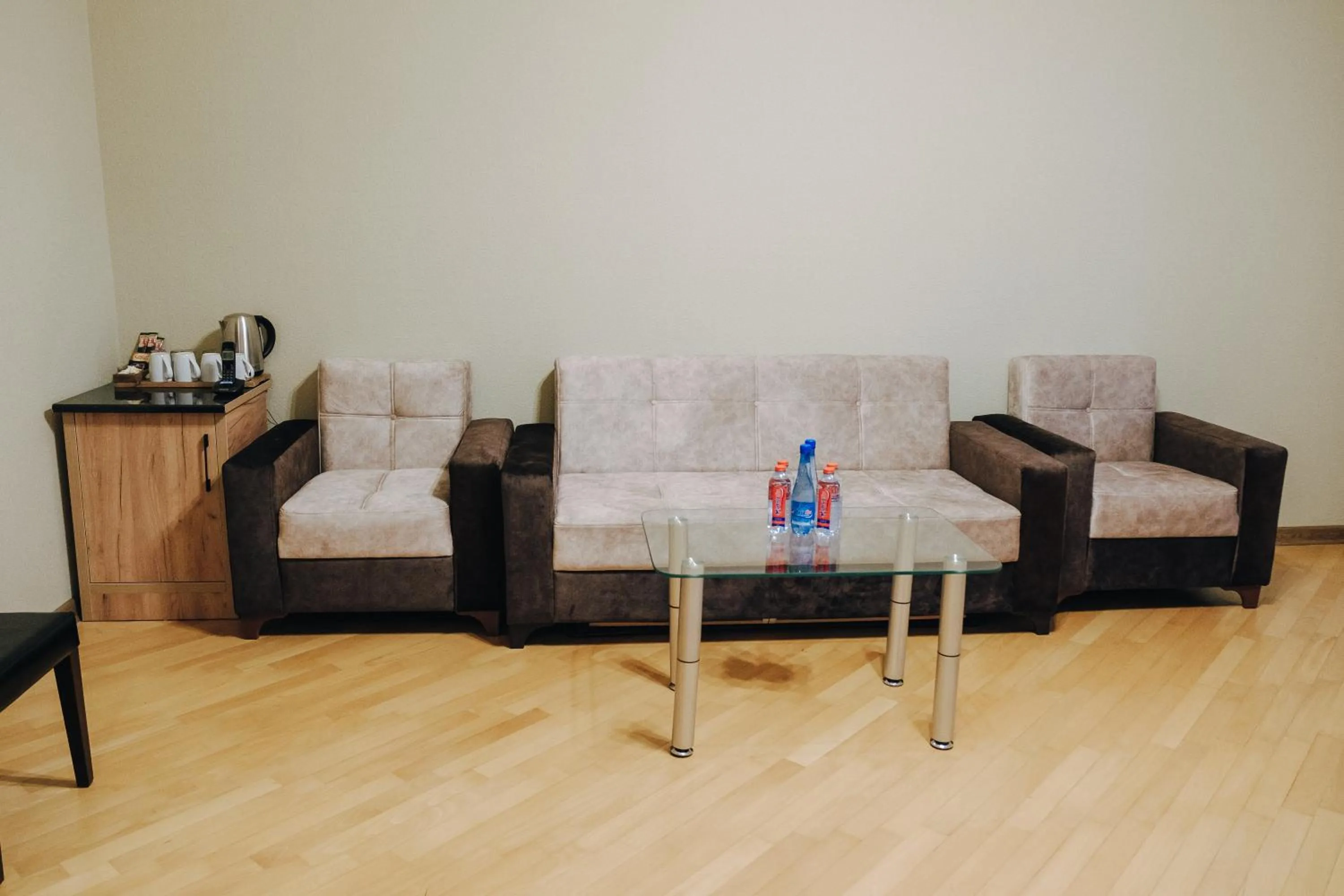 Communal lounge/ TV room in Old City Ganja