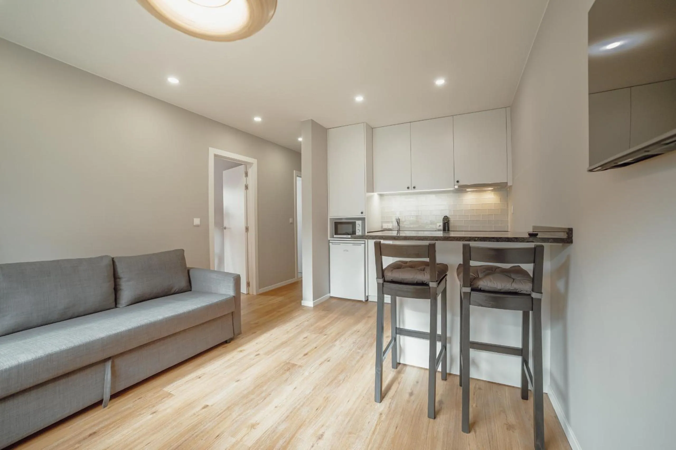 Crystal Palace Garden Stylish Apartment by Vacationy