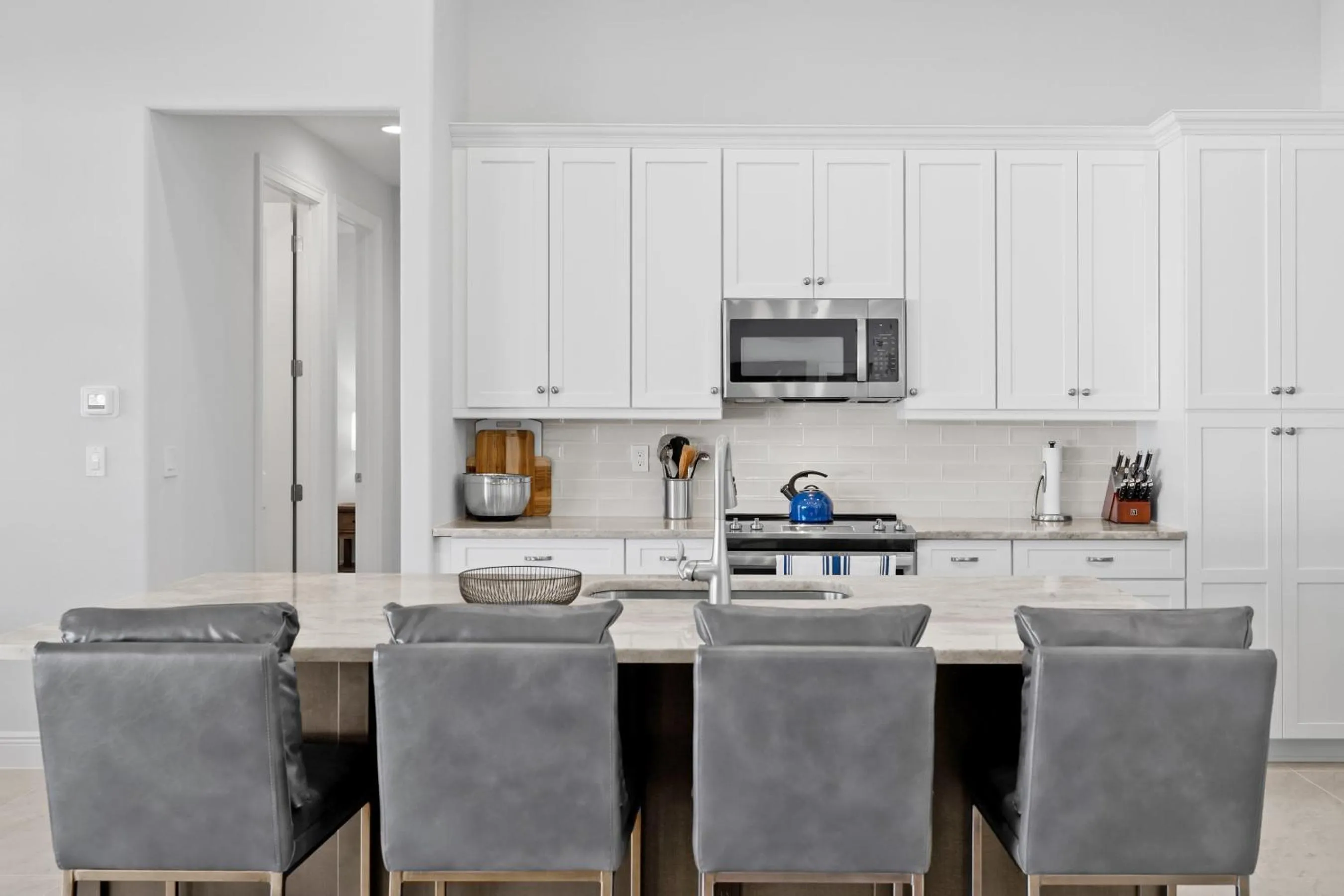 Kitchen or kitchenette in Absolutely stunning home that truly embodies Florida living, Villa Blue Starfish