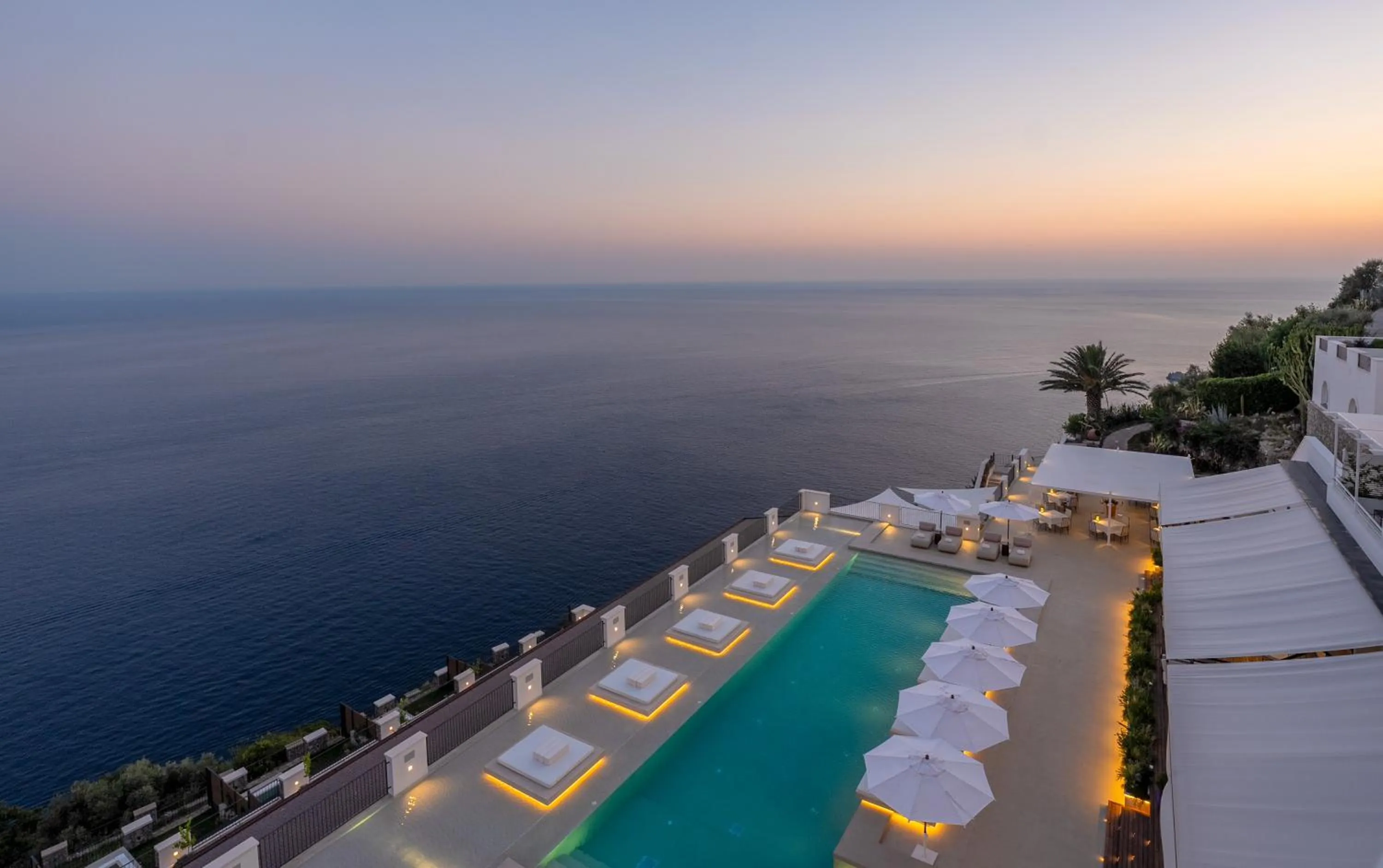 Pool view in Furore Grand Hotel